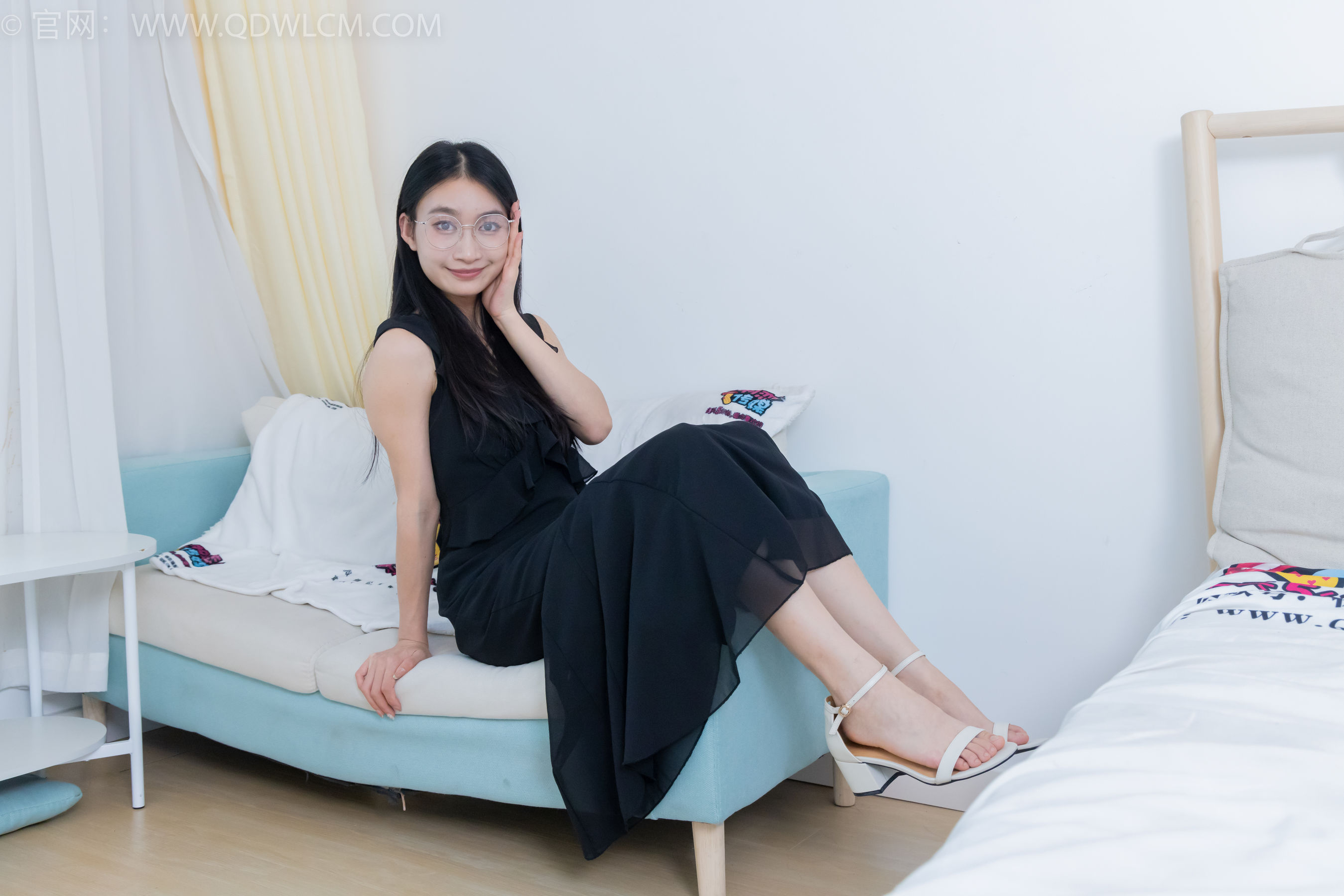 物恋传媒 No.2215 小影 - 躲进月色/(150P)