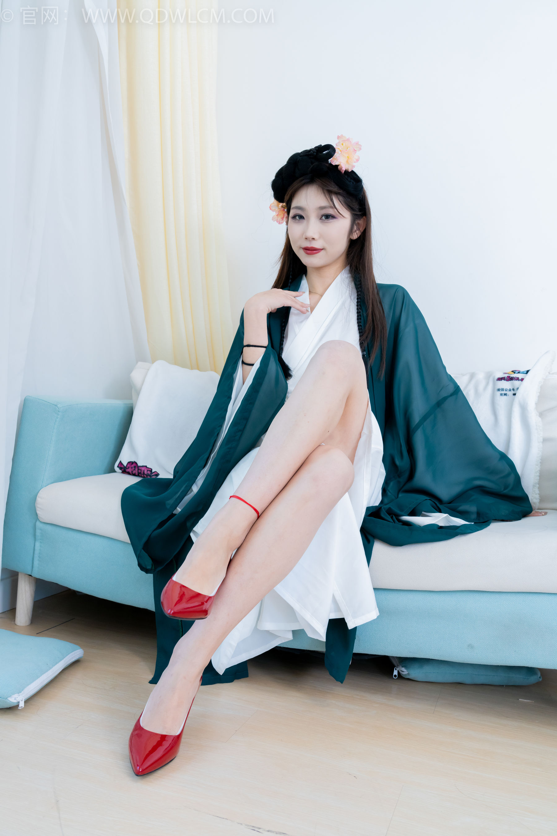 物恋传媒 No.2212 泡泡 - 一滴泪/(200P)