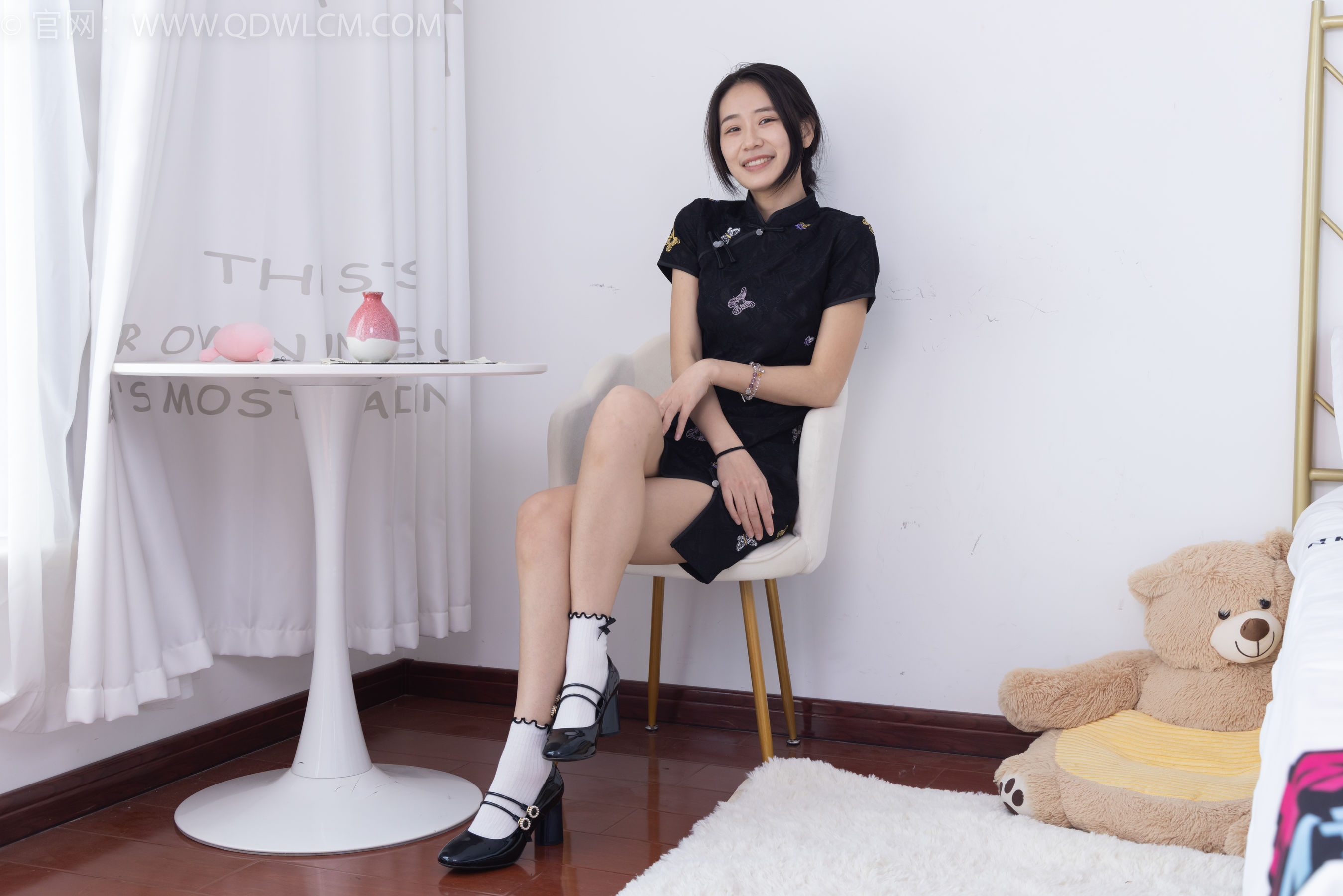 物恋传媒 No.2213 菜菜 - 烟花短暂/(203P)