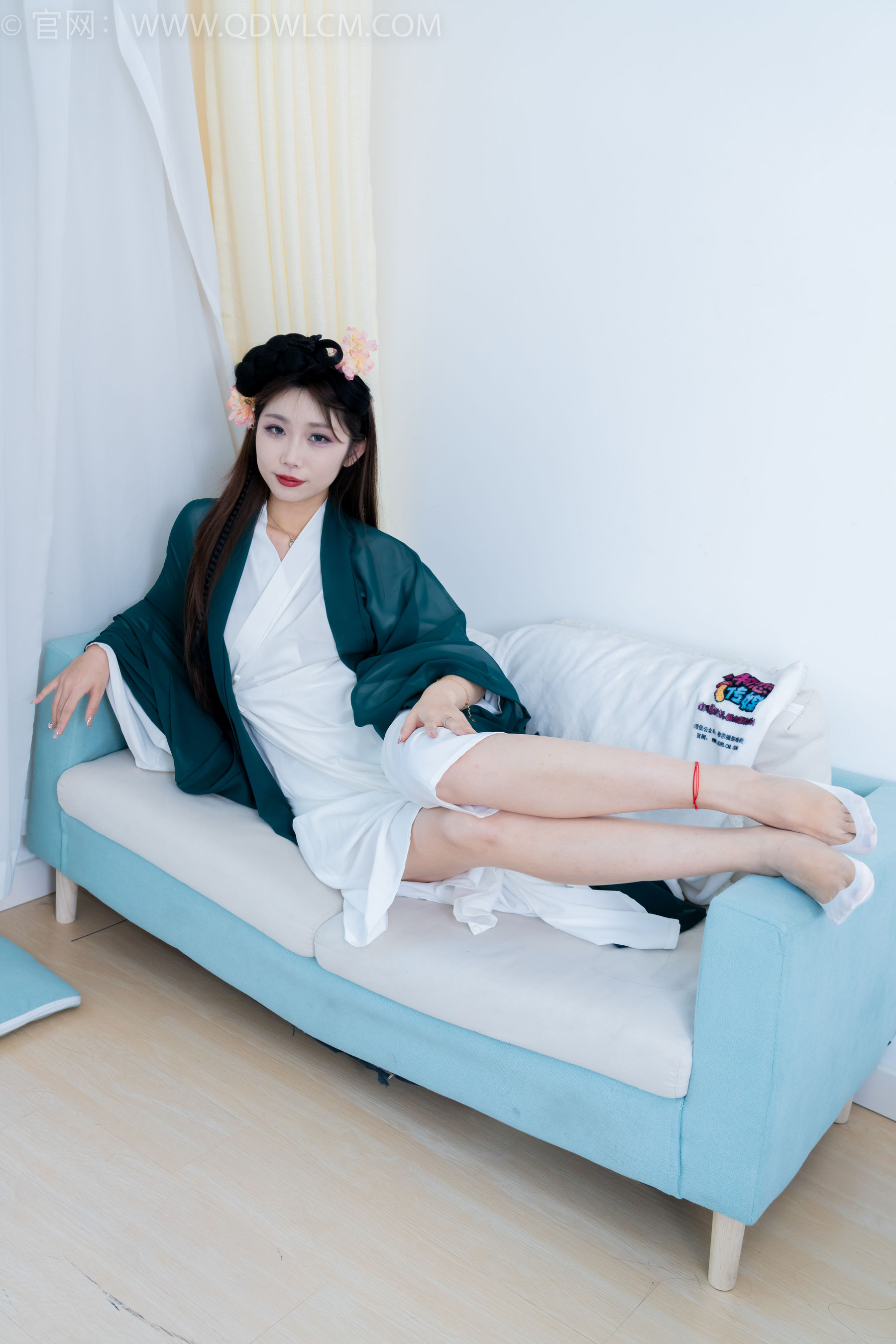 物恋传媒 No.2212 泡泡 - 一滴泪/(200P)