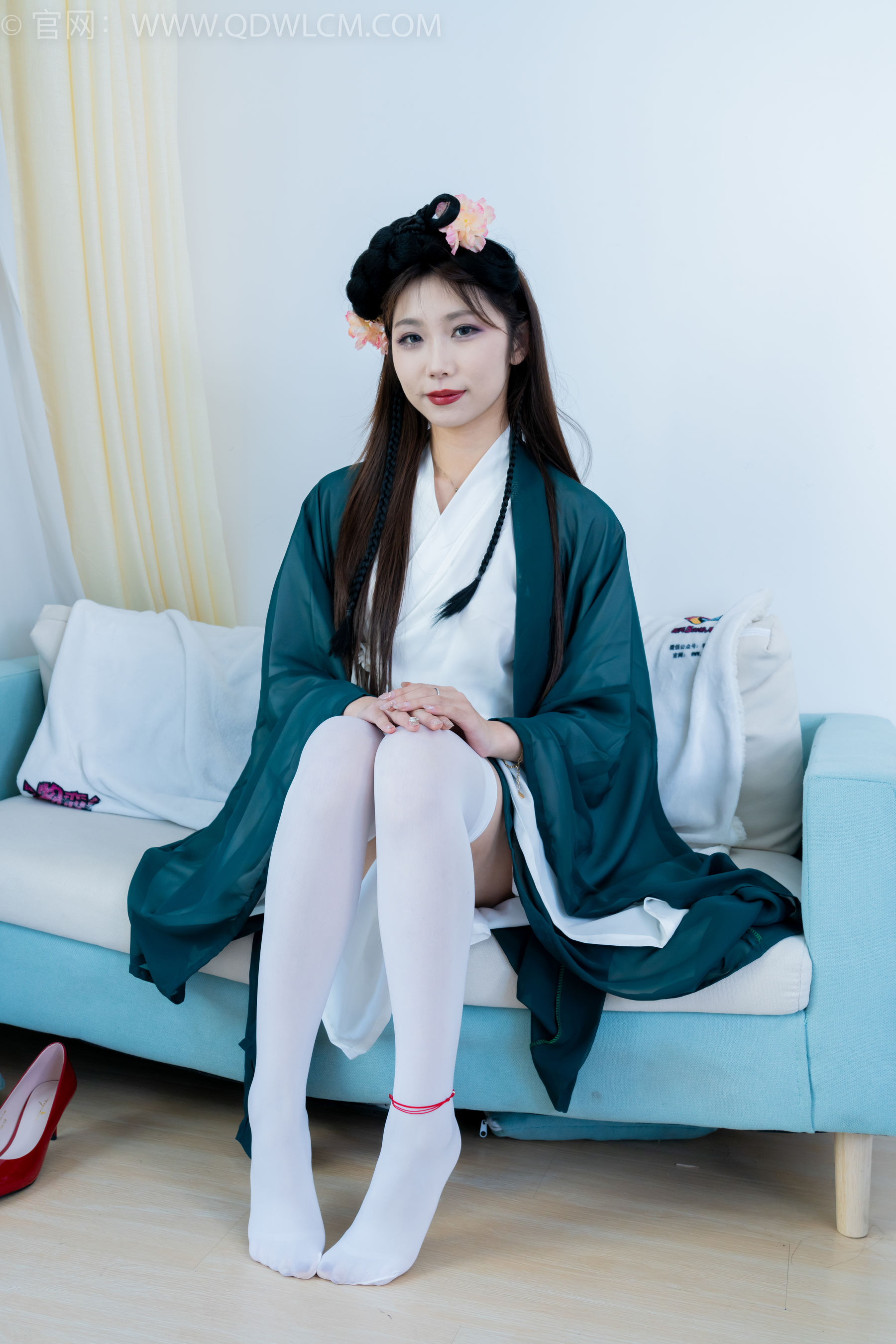 物恋传媒 No.2212 泡泡 - 一滴泪/(200P)