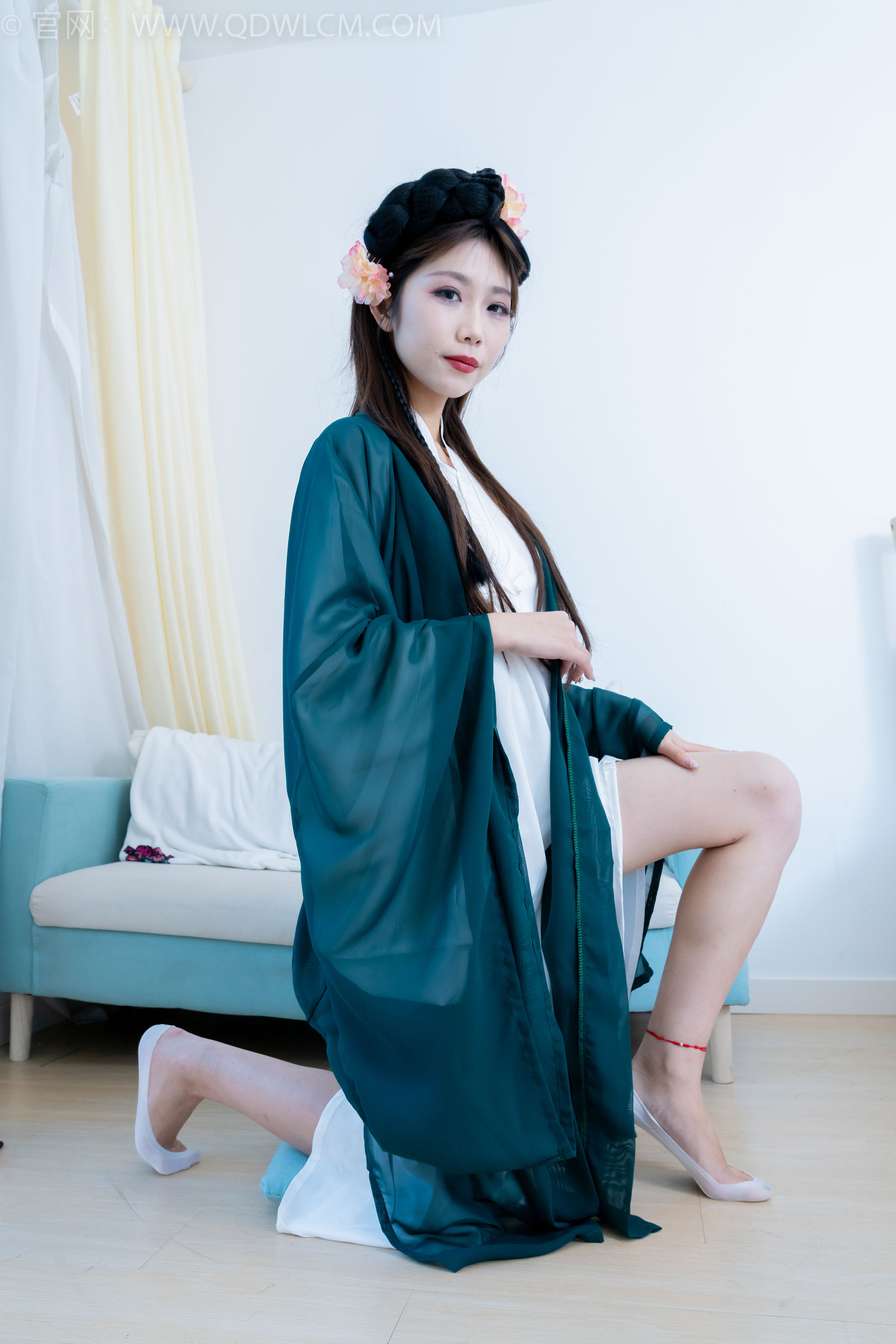 物恋传媒 No.2212 泡泡 - 一滴泪/(200P)