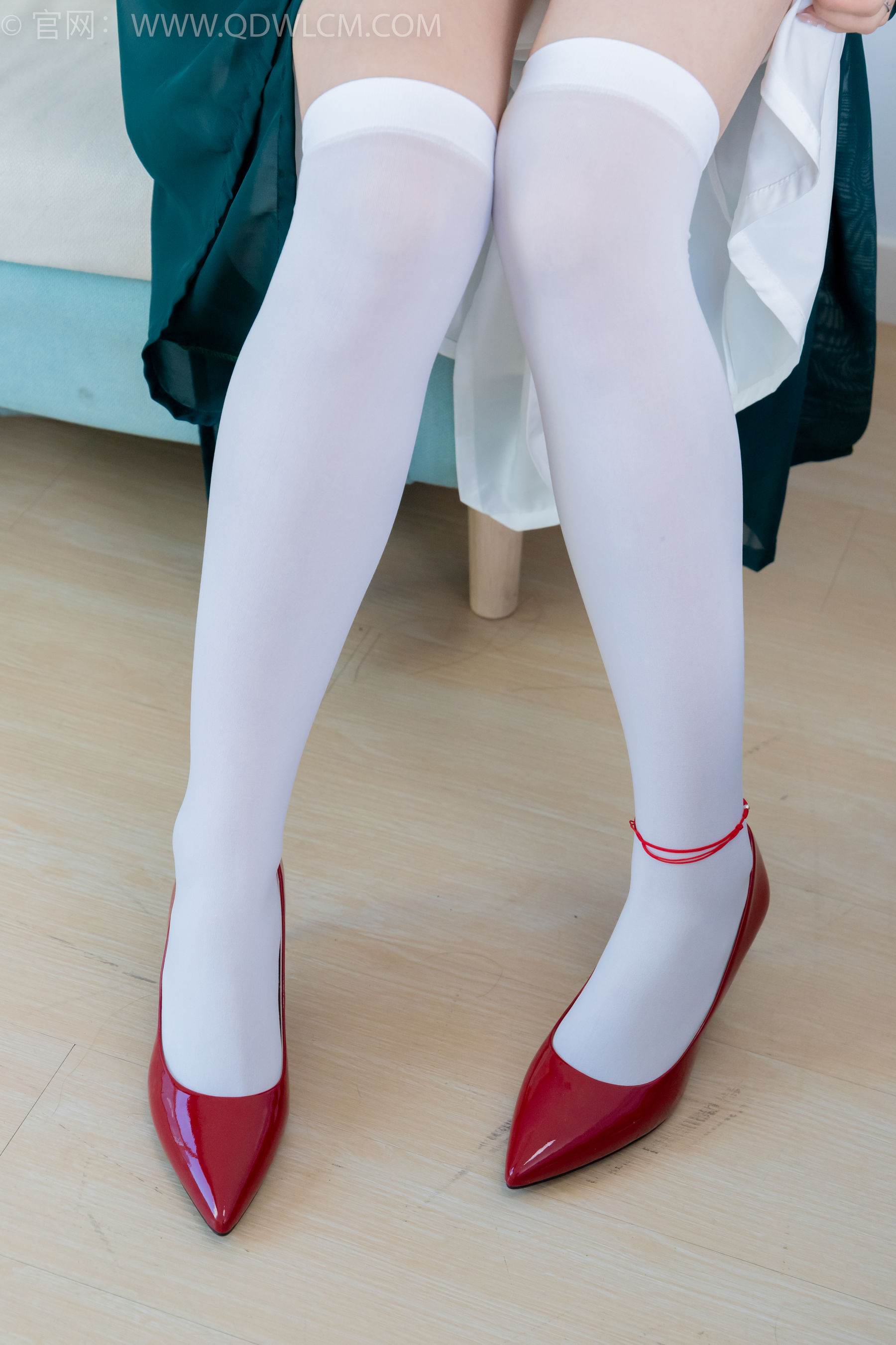 物恋传媒 No.2212 泡泡 - 一滴泪/(200P)