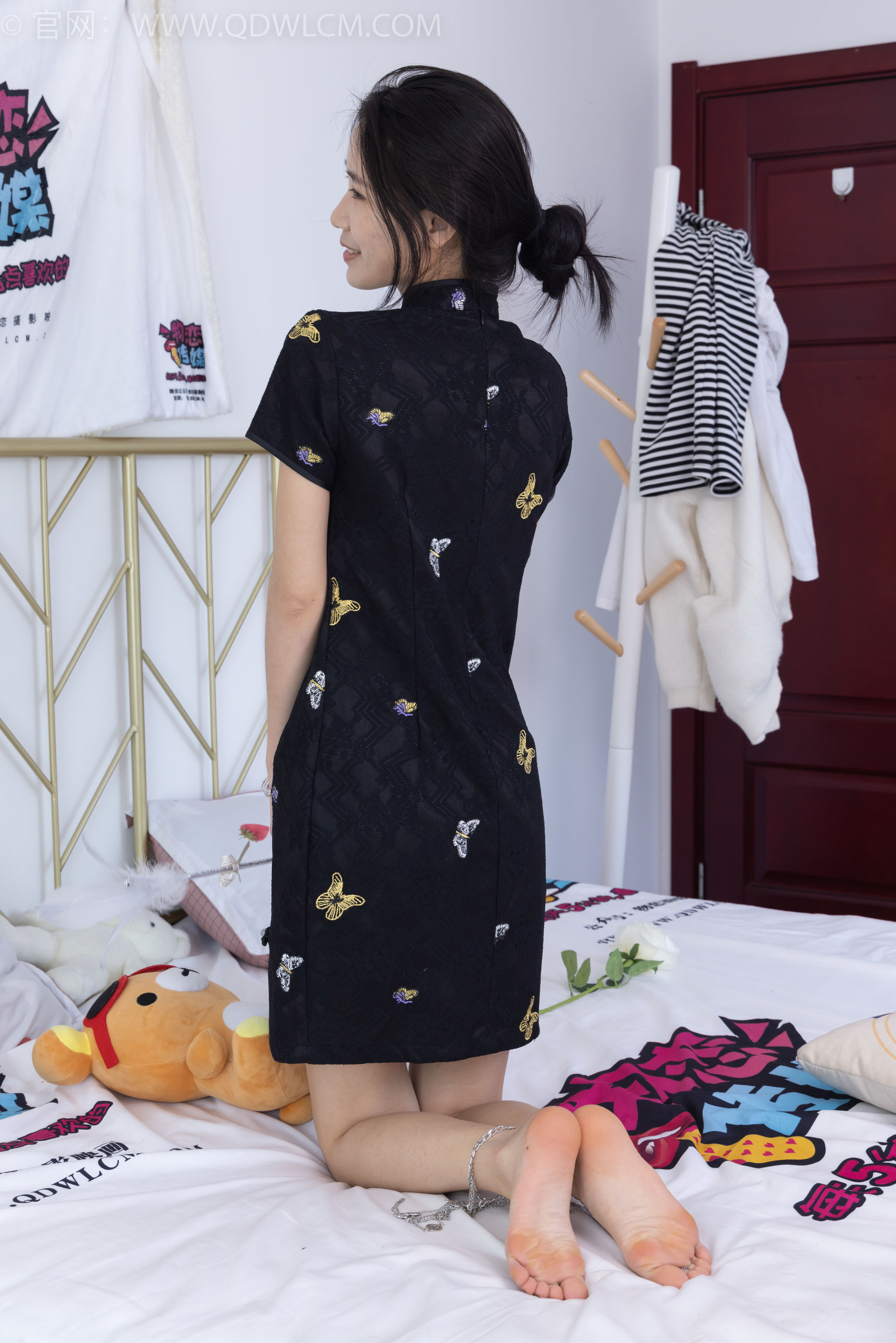 物恋传媒 No.2213 菜菜 - 烟花短暂/(203P)