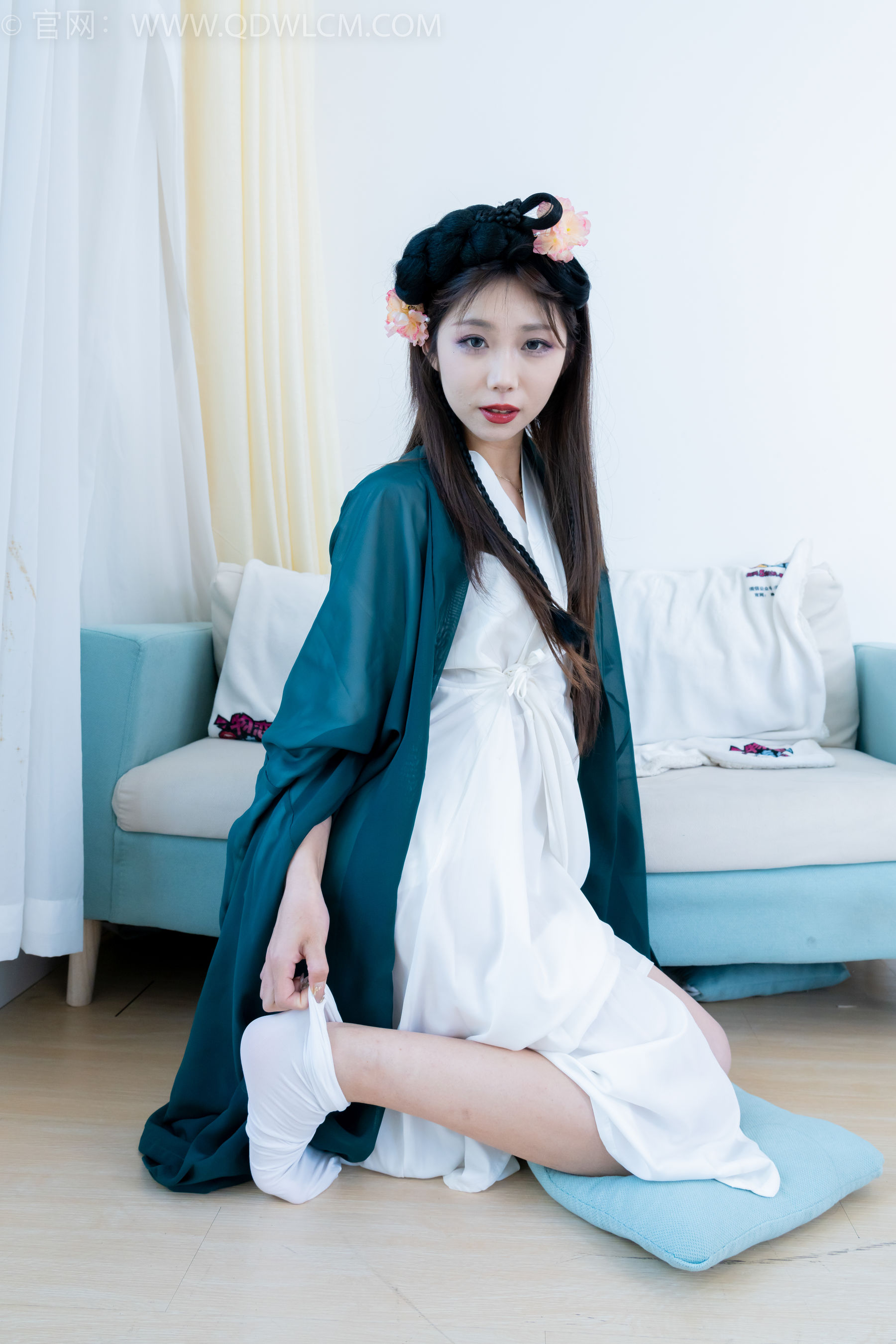 物恋传媒 No.2212 泡泡 - 一滴泪/(200P)