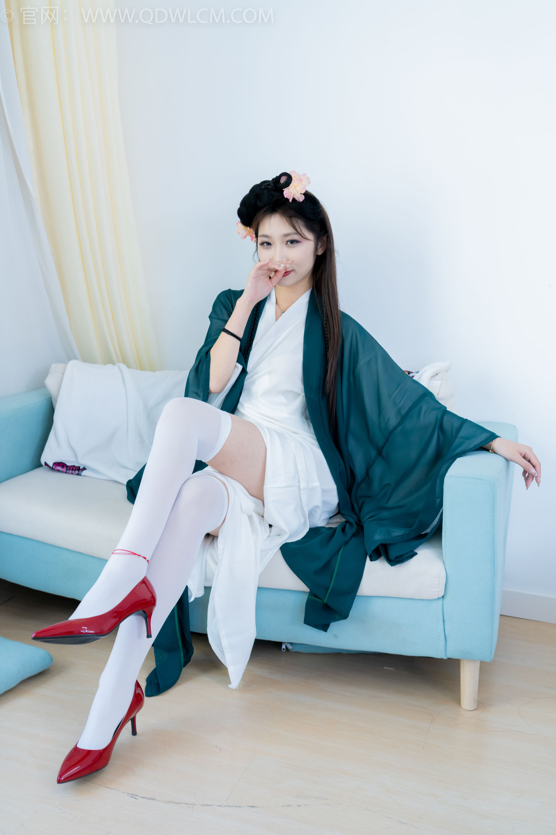 物恋传媒 No.2212 泡泡 - 一滴泪/(200P)