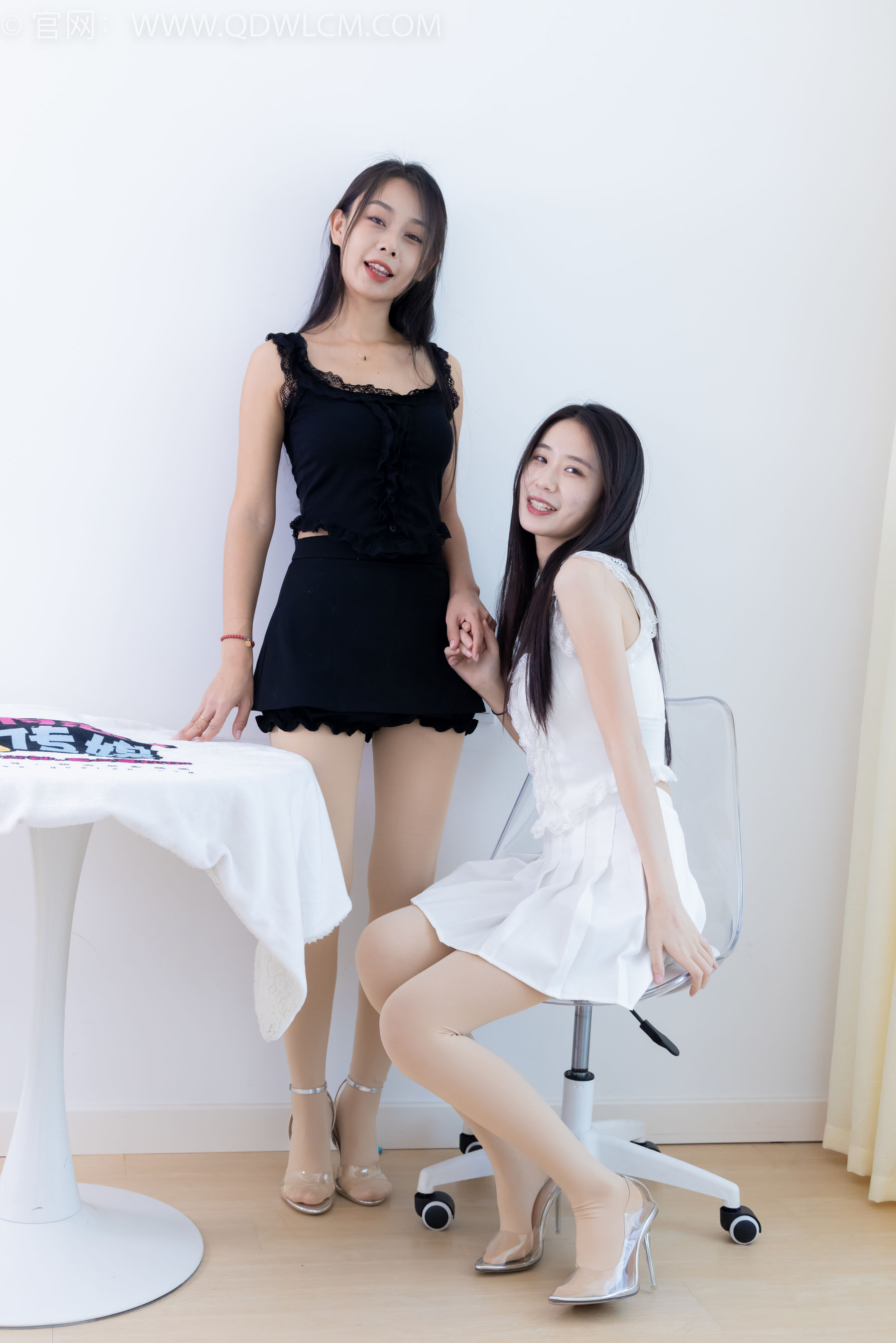 物恋传媒 No.2210 菜菜&岚岚 - 要你的温柔/(200P)