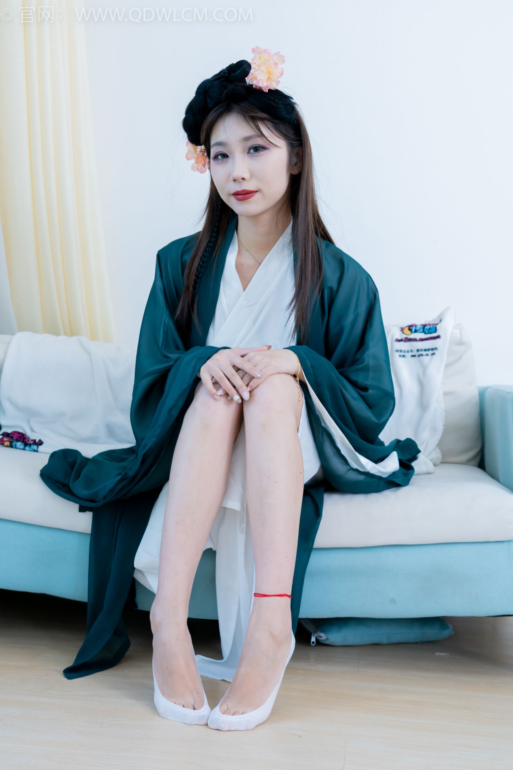 物恋传媒 No.2212 泡泡 - 一滴泪/(200P)