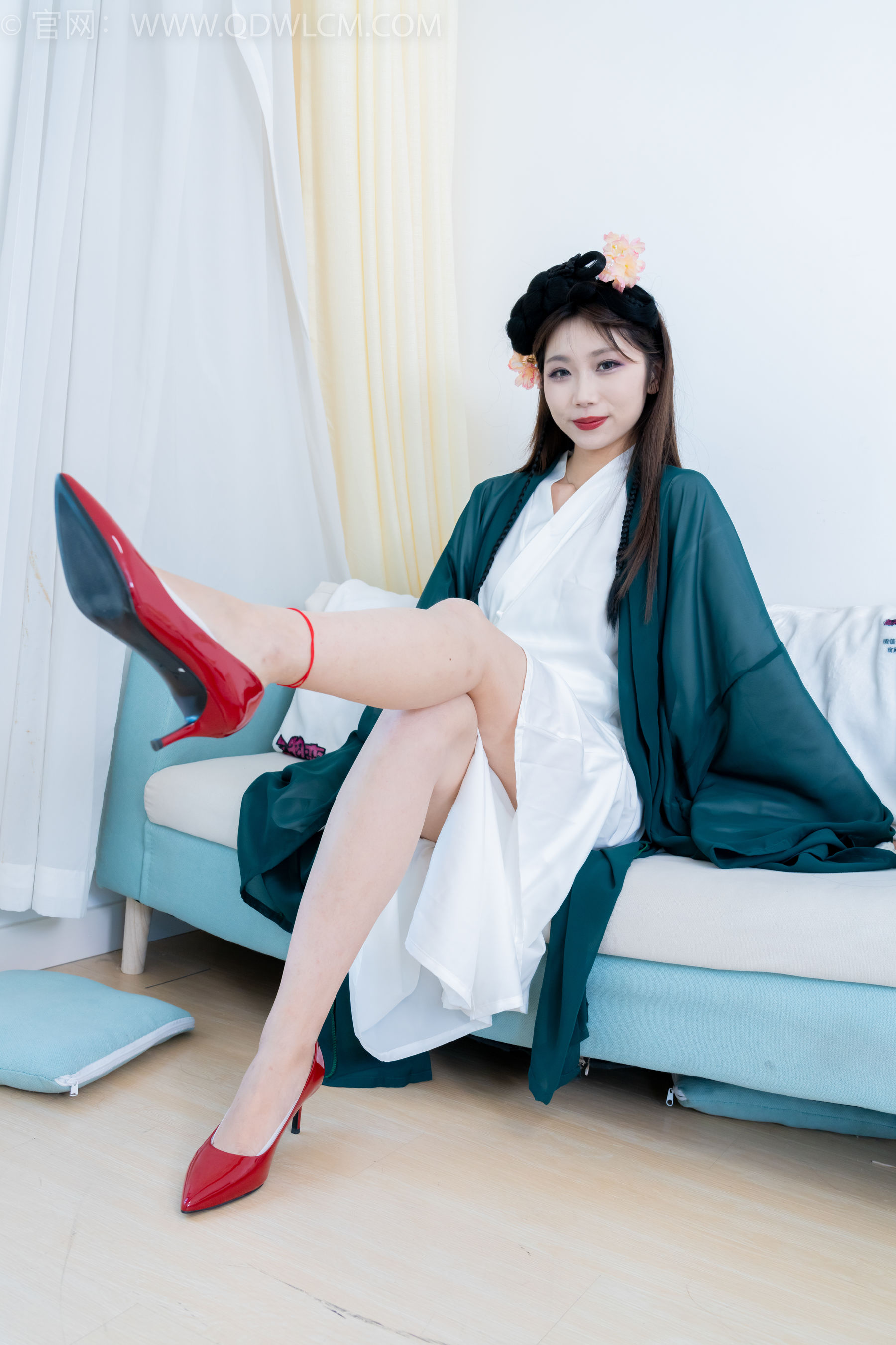 物恋传媒 No.2212 泡泡 - 一滴泪/(200P)