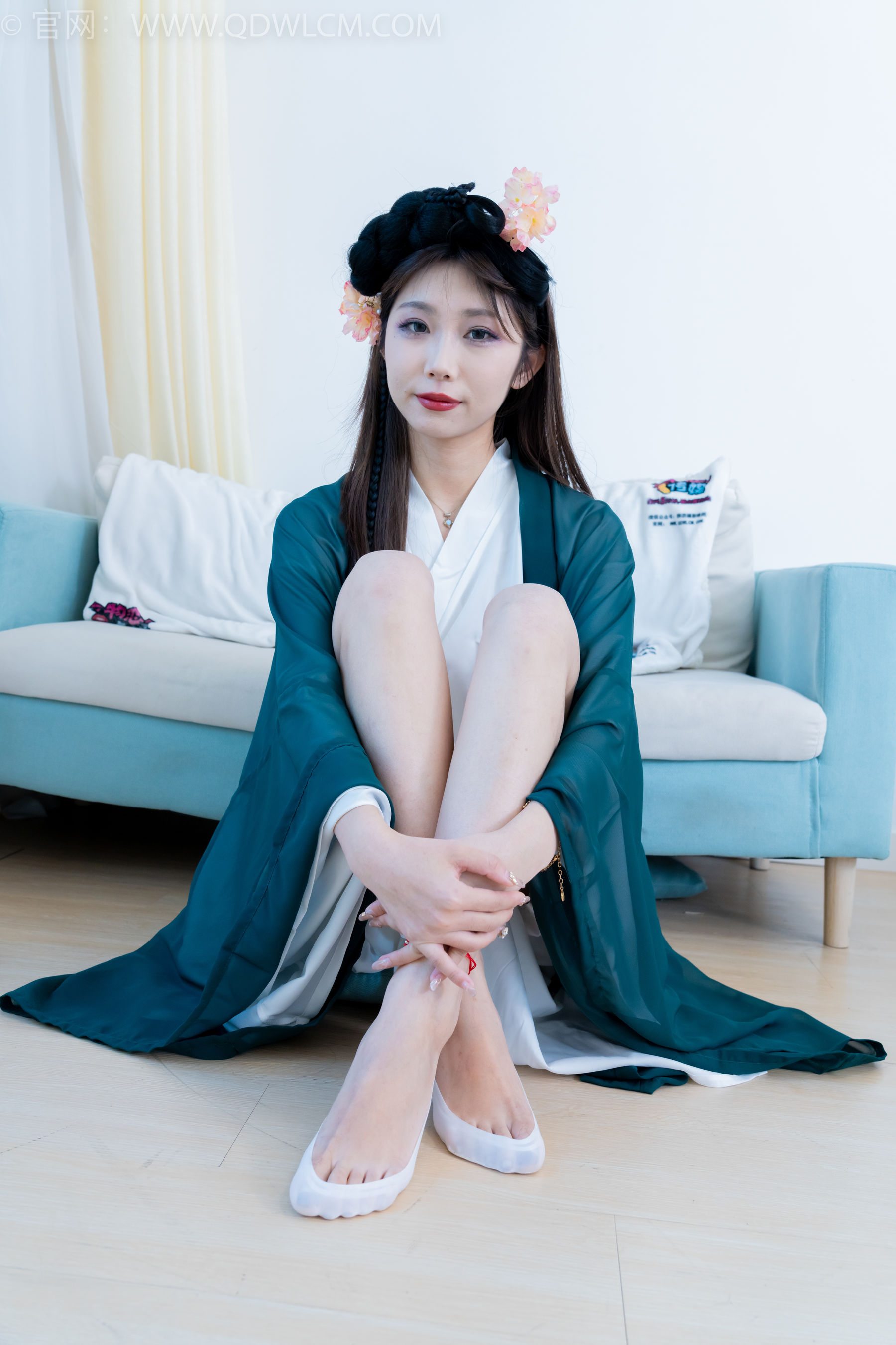 物恋传媒 No.2212 泡泡 - 一滴泪/(200P)