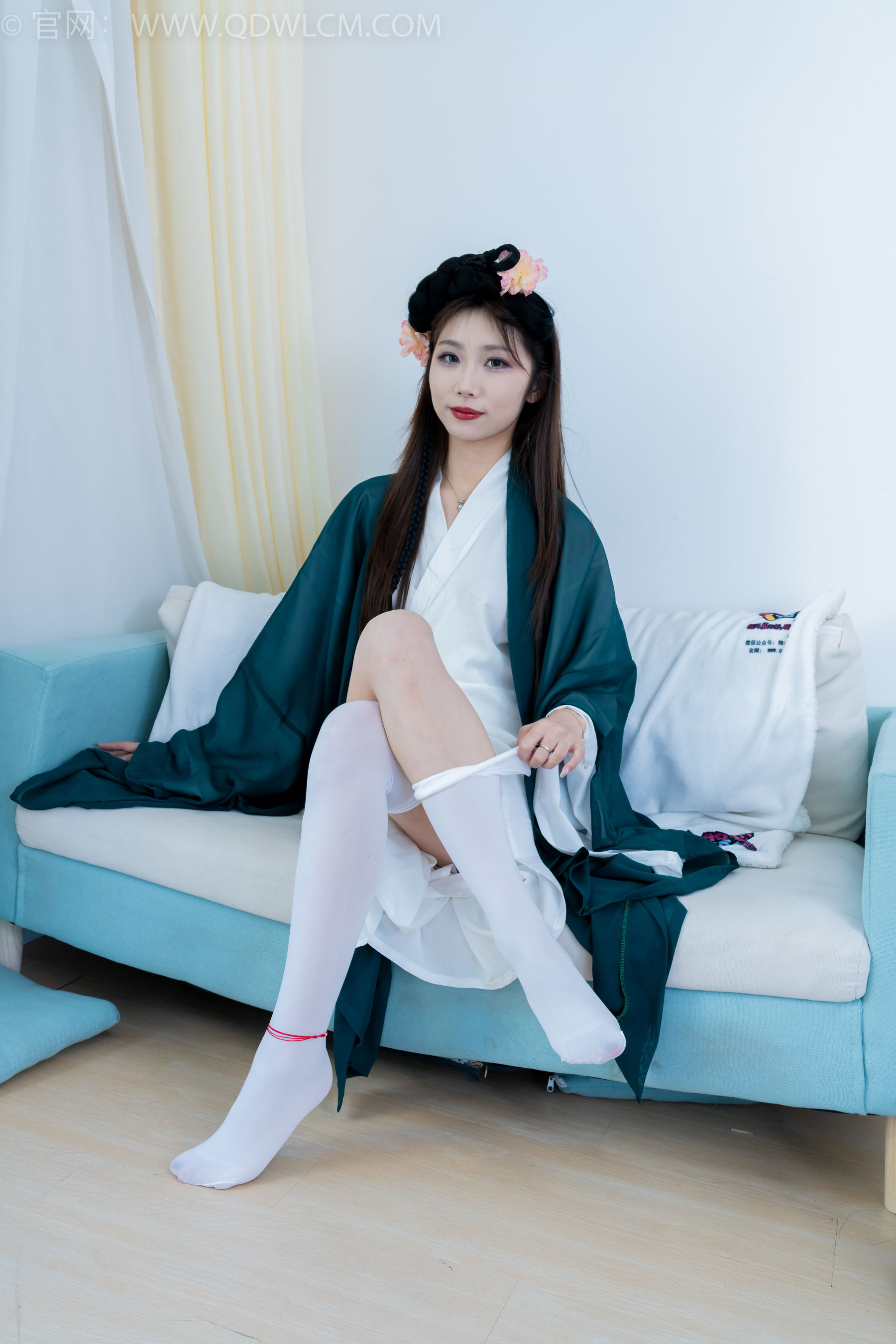 物恋传媒 No.2212 泡泡 - 一滴泪/(200P)