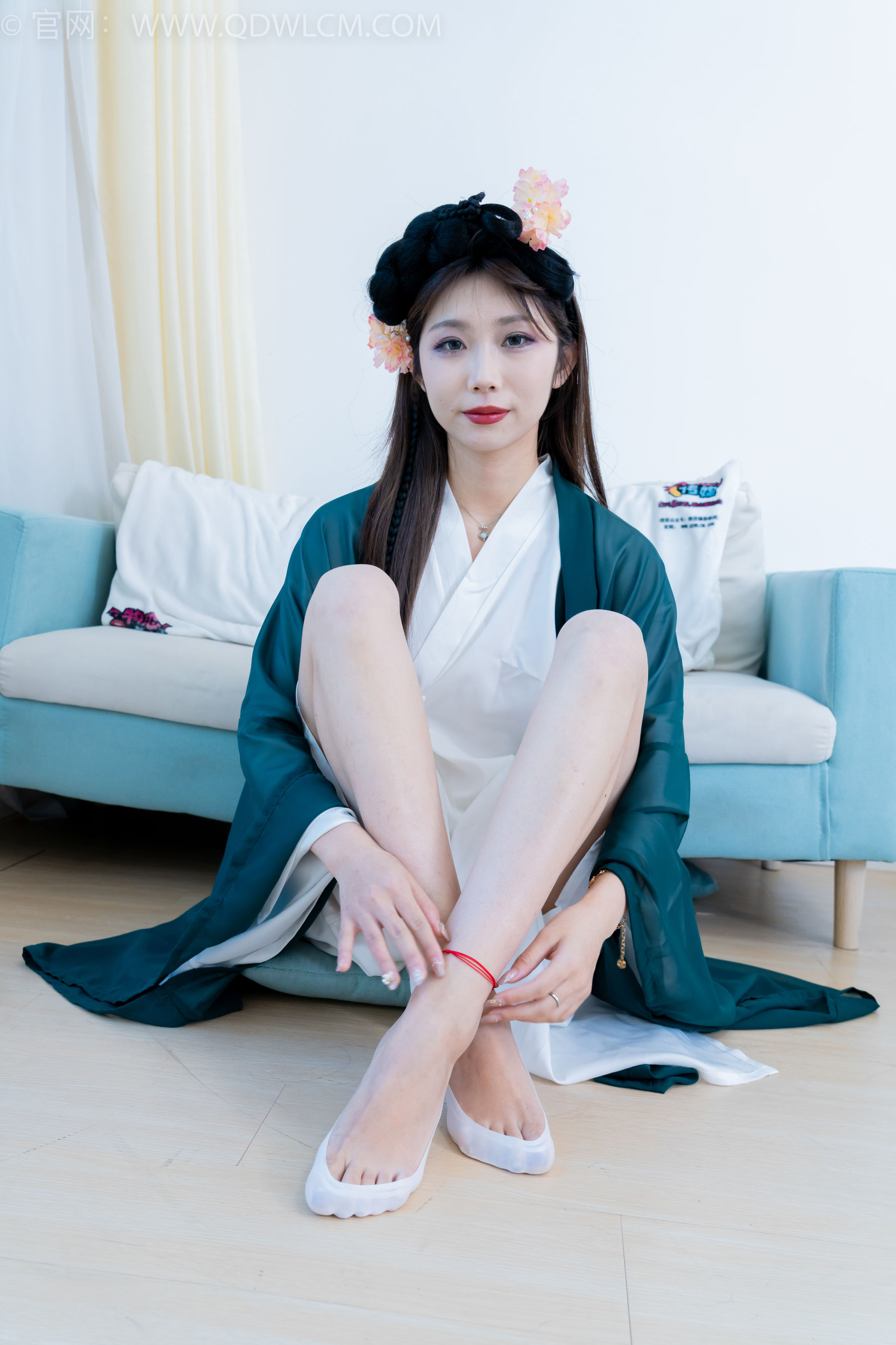 物恋传媒 No.2212 泡泡 - 一滴泪/(200P)