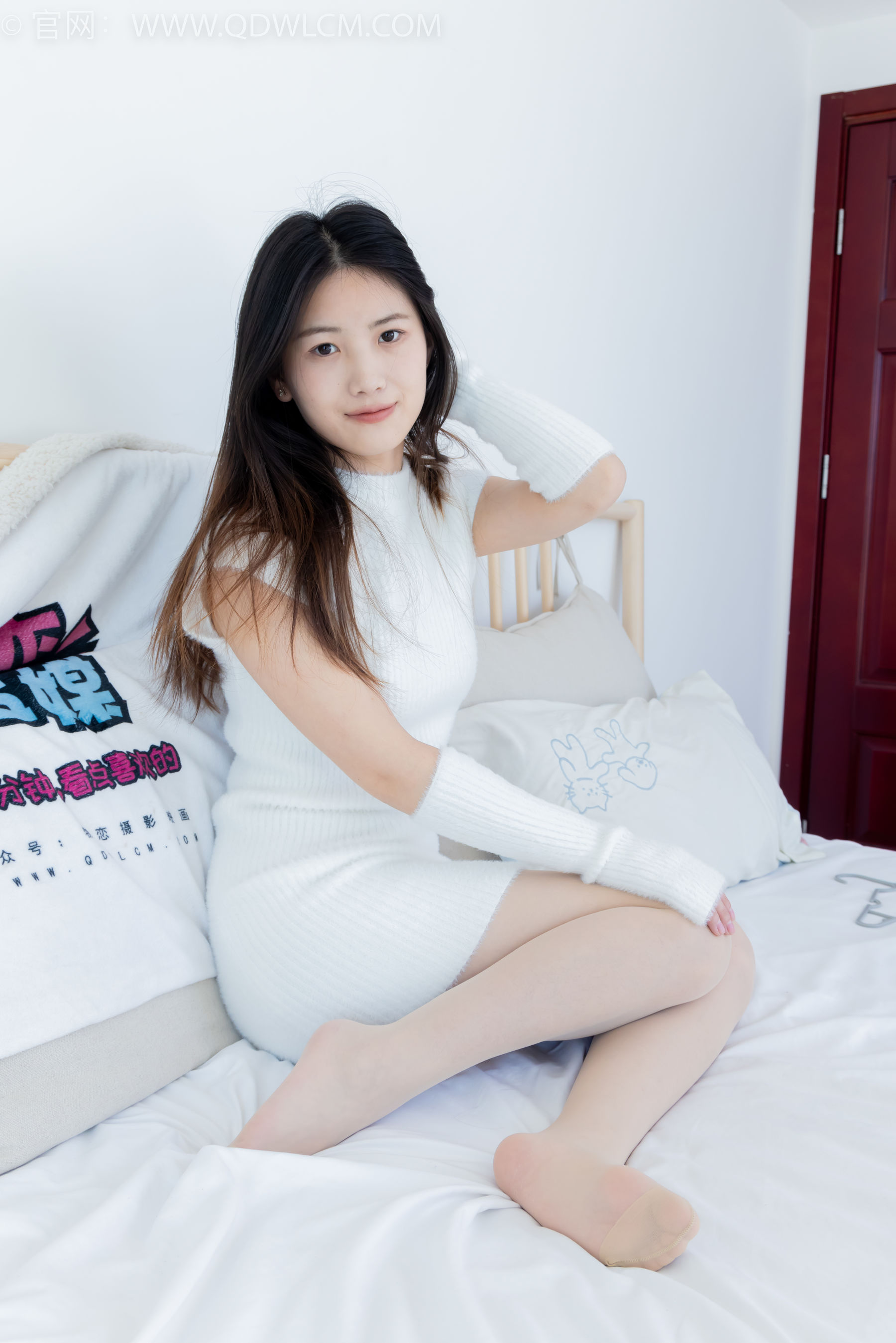 物恋传媒 No.2214 铃铛 - 发如雪/(150P)