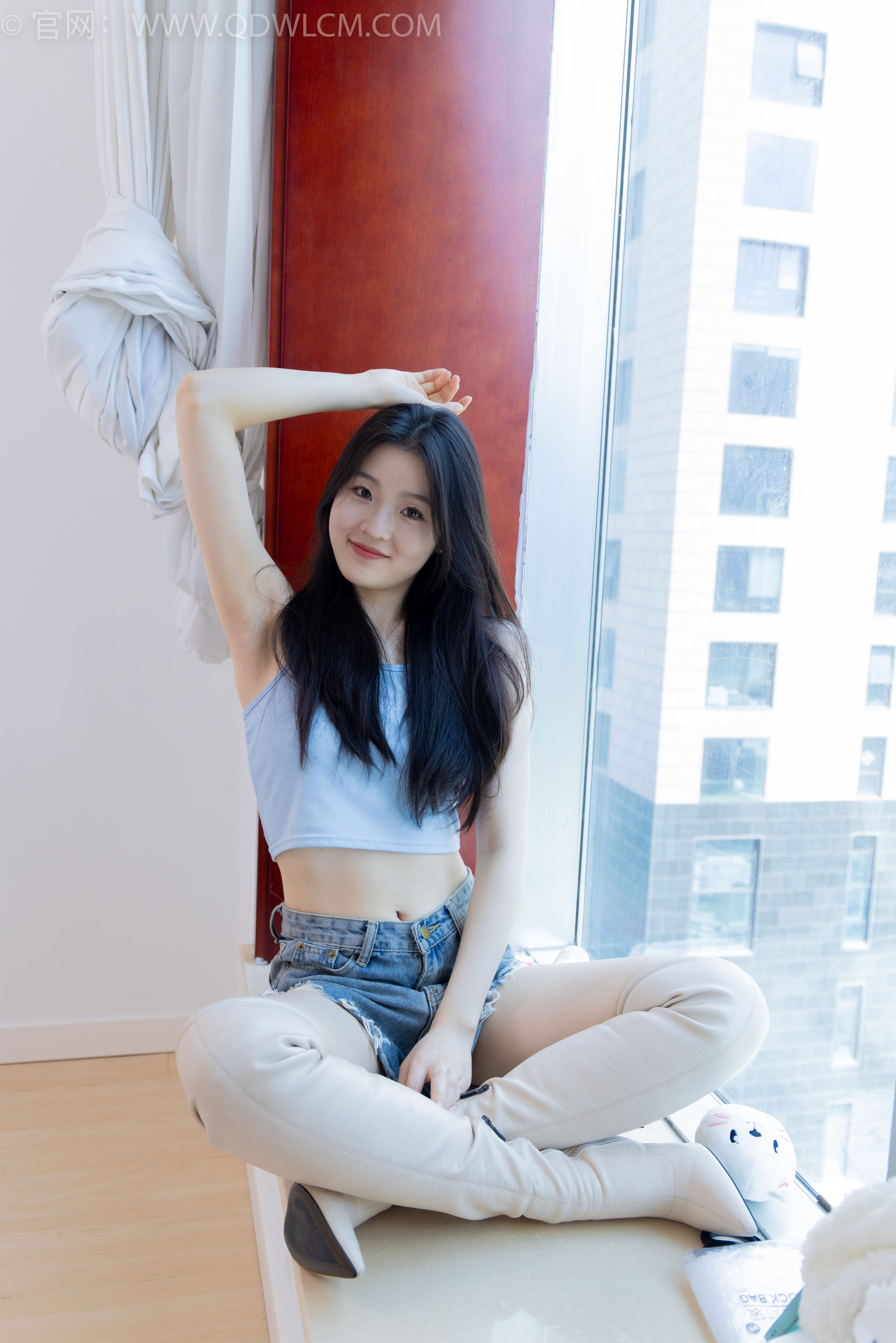 物恋传媒 No.2207 青柠 - 火红的夕阳/(180P)