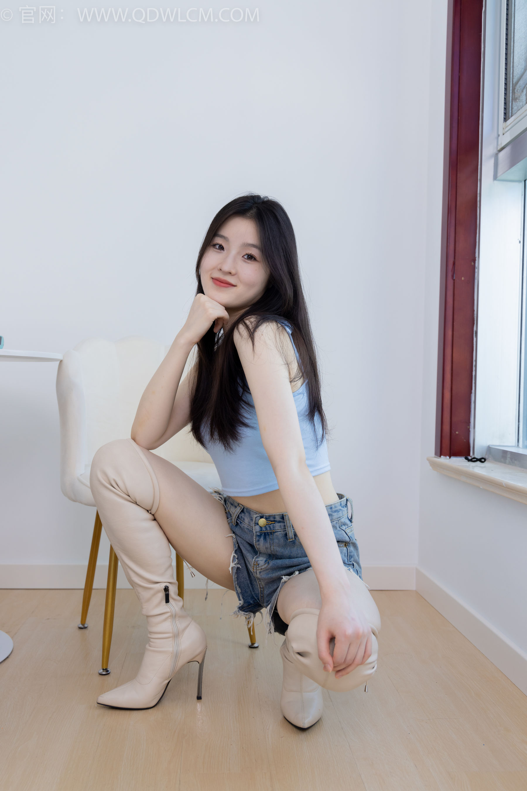 物恋传媒 No.2207 青柠 - 火红的夕阳/(180P)