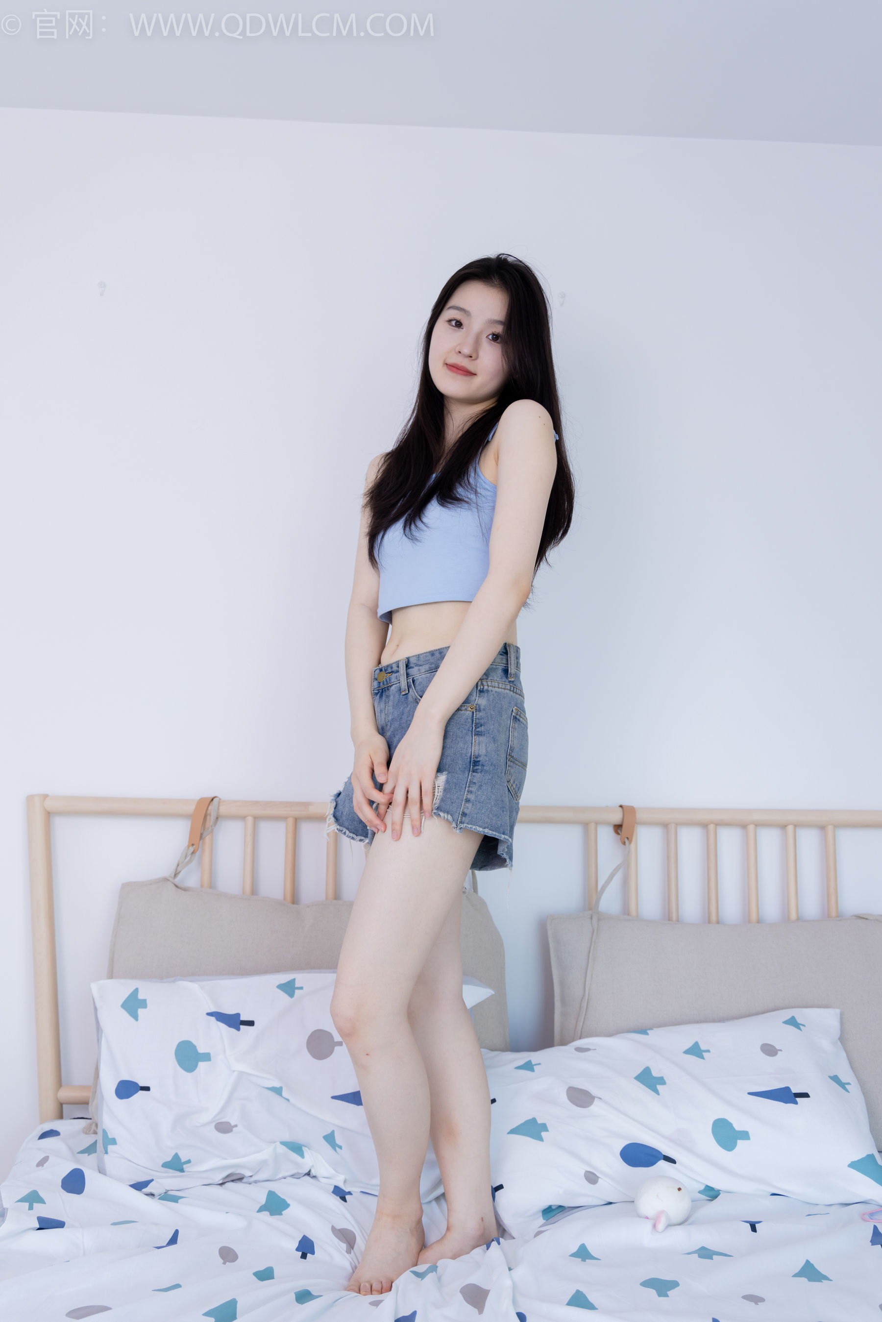 物恋传媒 No.2207 青柠 - 火红的夕阳/(180P)