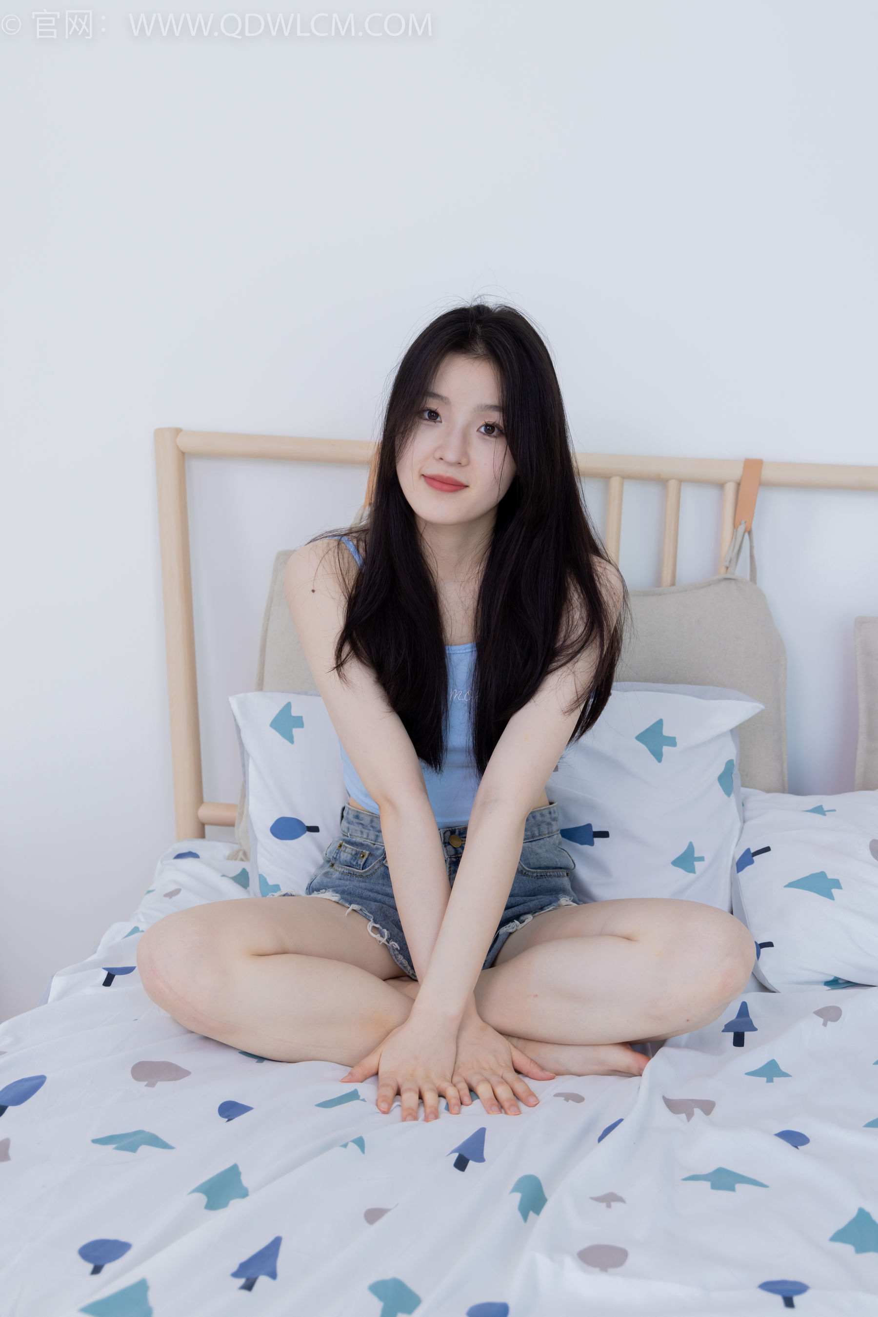 物恋传媒 No.2207 青柠 - 火红的夕阳/(180P)