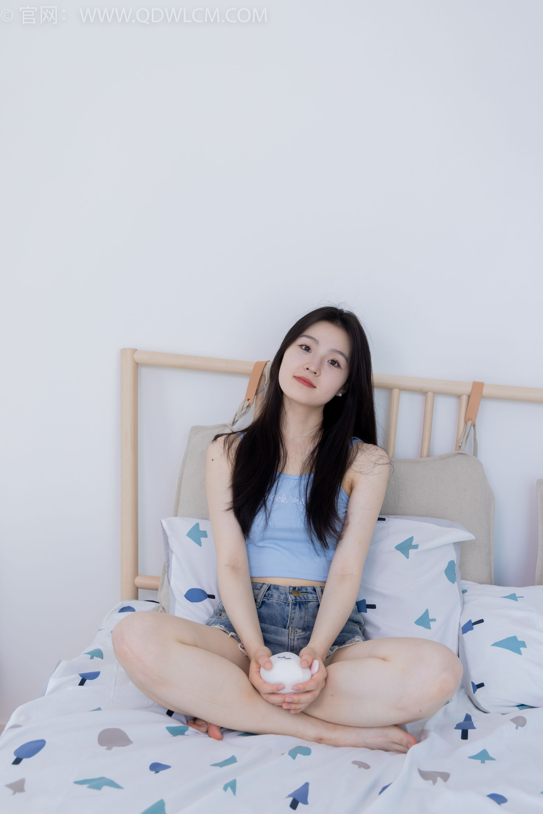 物恋传媒 No.2207 青柠 - 火红的夕阳/(180P)