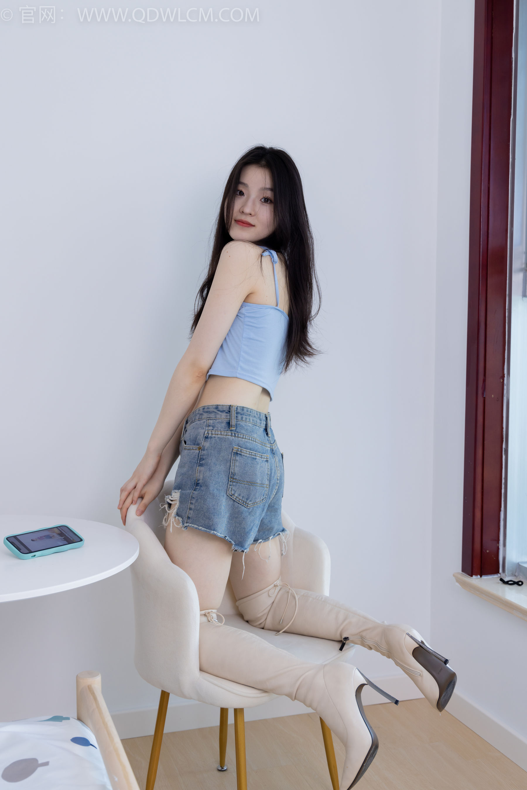 物恋传媒 No.2207 青柠 - 火红的夕阳/(180P)