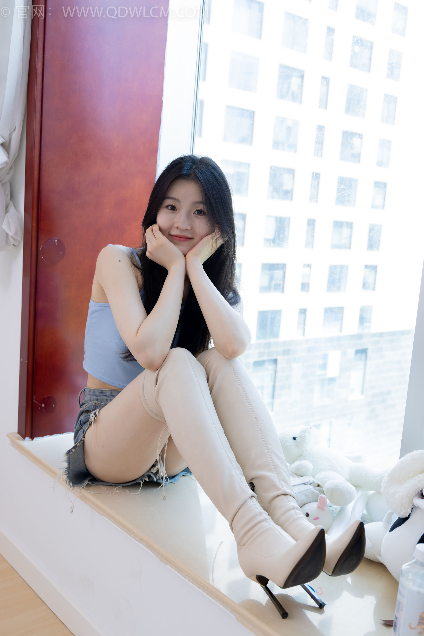 物恋传媒 No.2207 青柠 - 火红的夕阳/(180P)