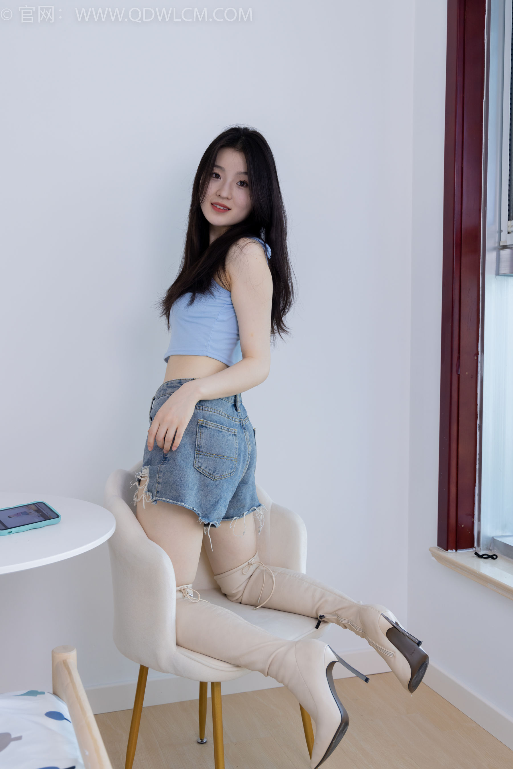 物恋传媒 No.2207 青柠 - 火红的夕阳/(180P)