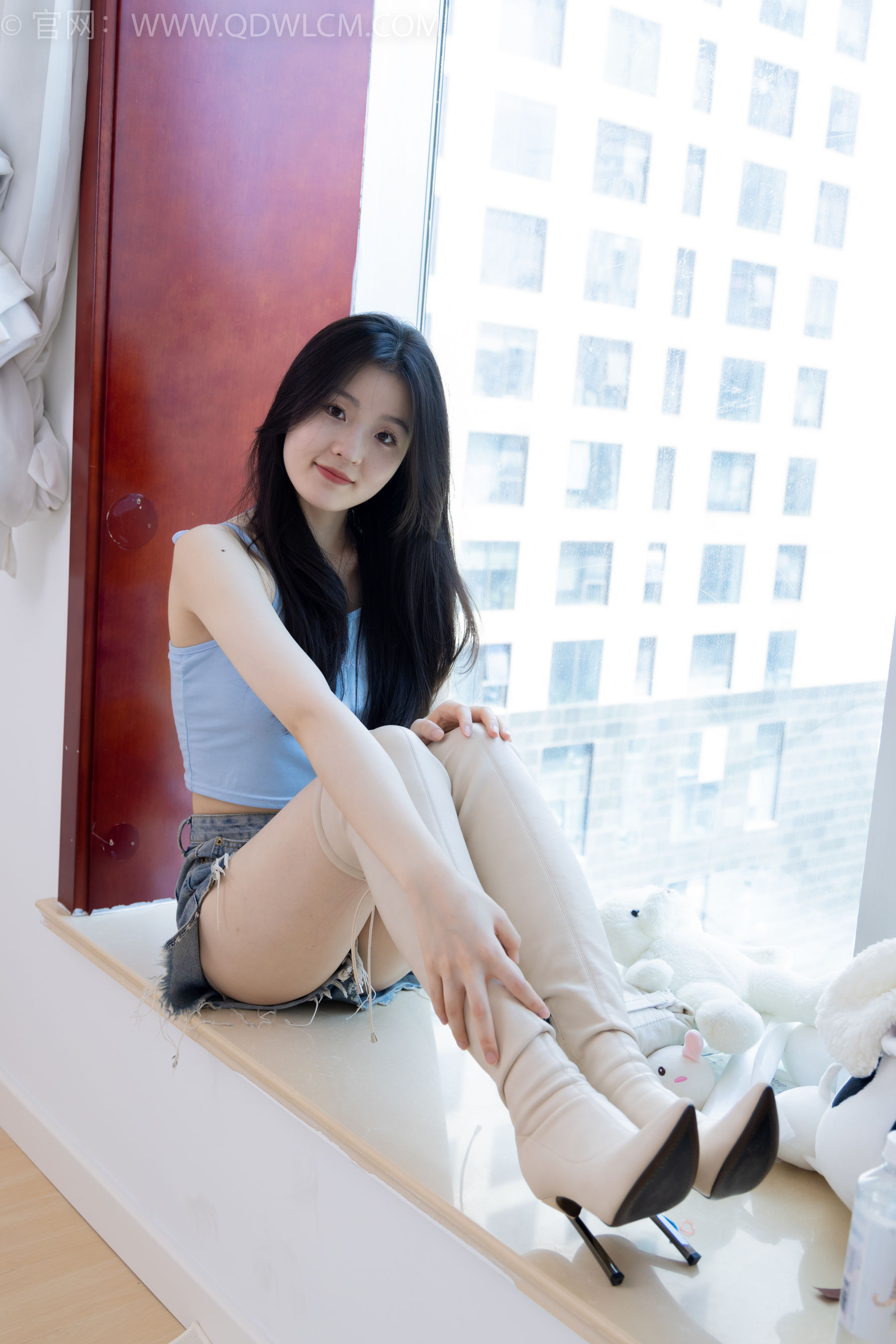 物恋传媒 No.2207 青柠 - 火红的夕阳/(180P)