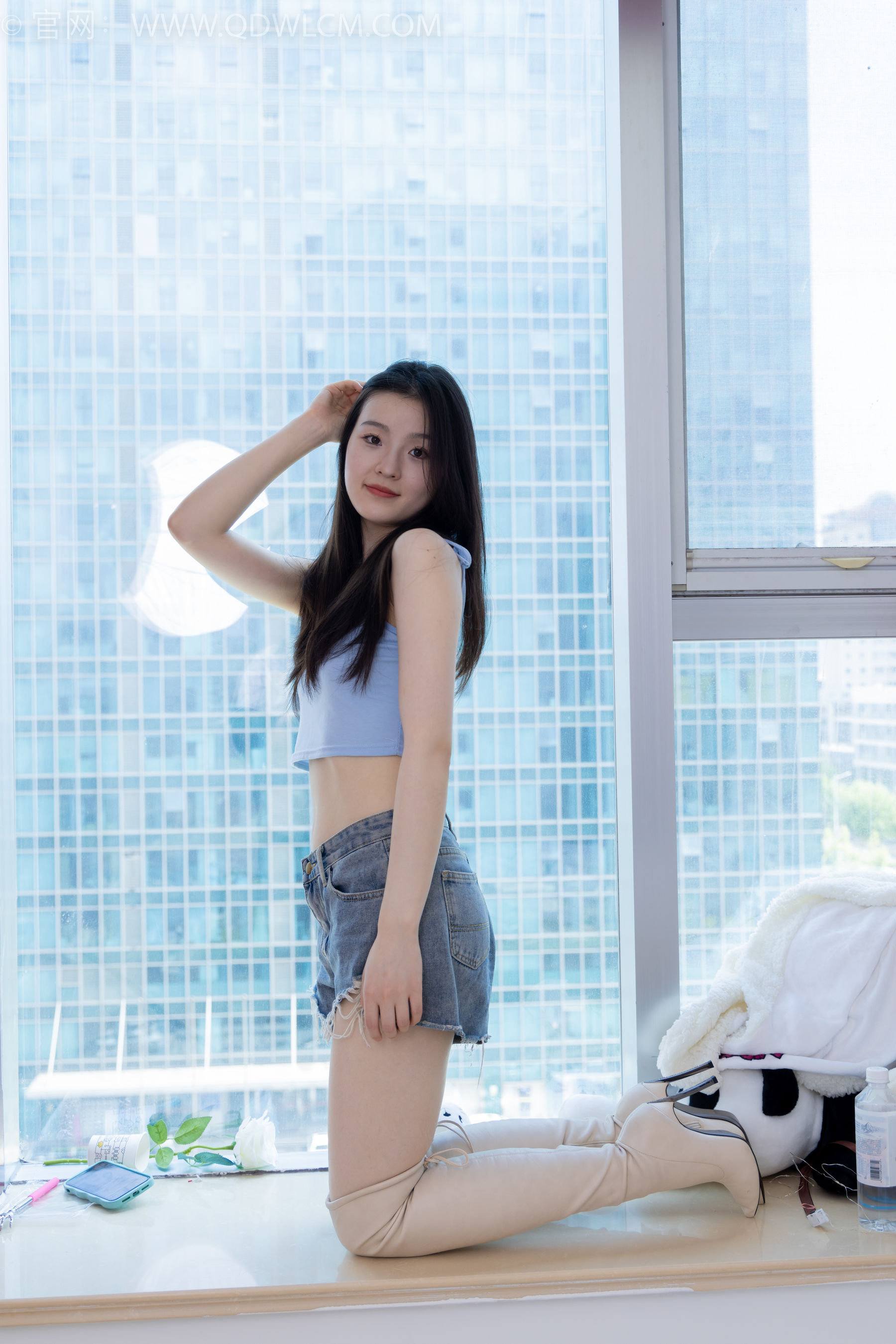 物恋传媒 No.2207 青柠 - 火红的夕阳/(180P)