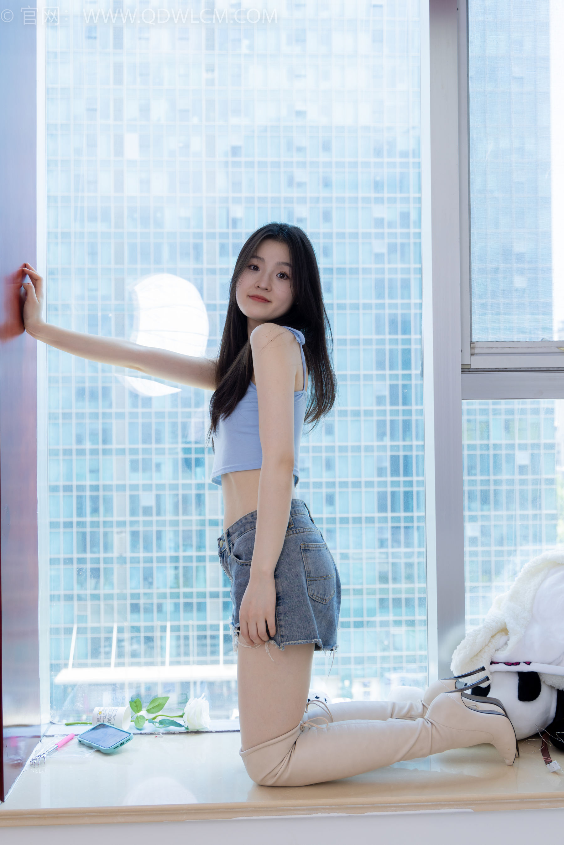 物恋传媒 No.2207 青柠 - 火红的夕阳/(180P)