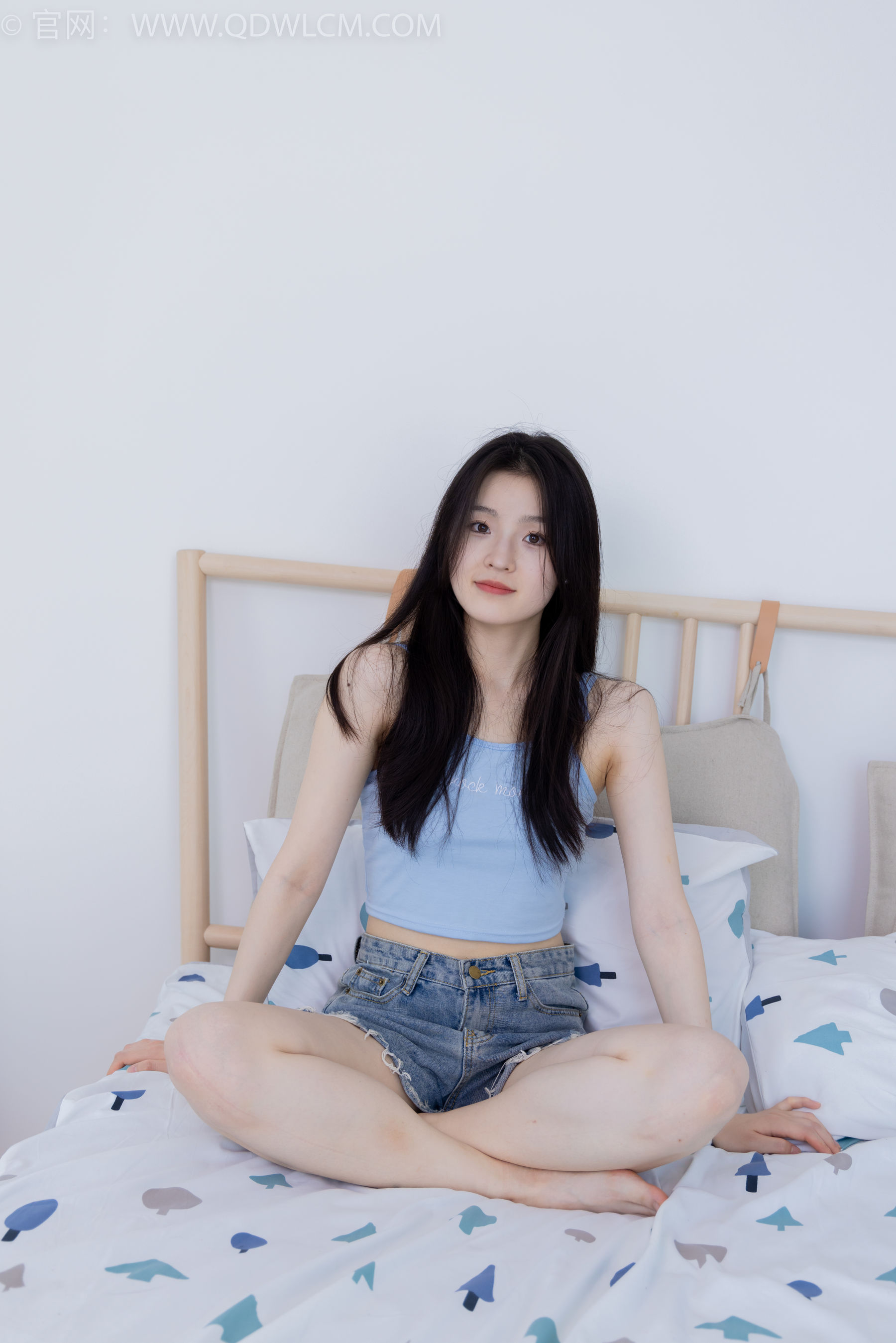 物恋传媒 No.2207 青柠 - 火红的夕阳/(180P)