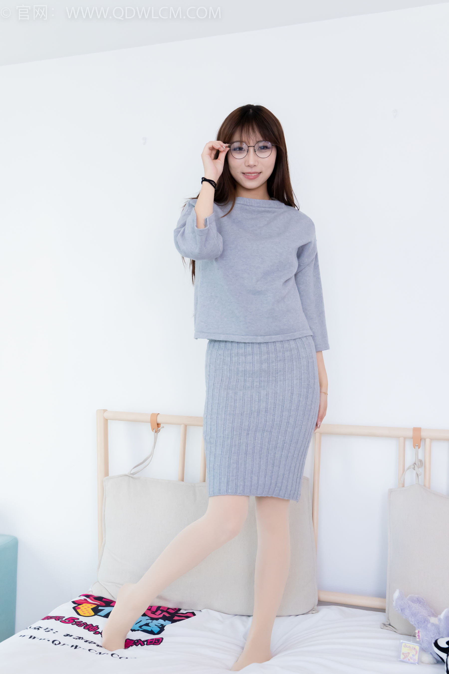 物恋传媒 No.2193 泡泡 - 初冬的风/(180P)