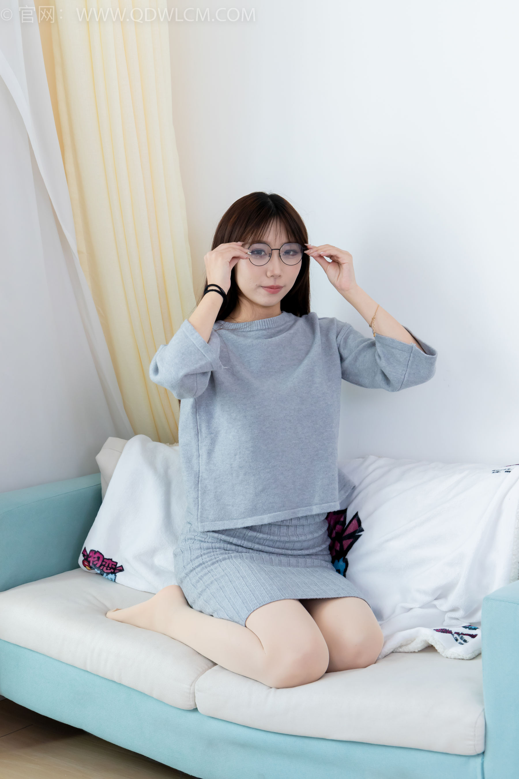 物恋传媒 No.2193 泡泡 - 初冬的风/(180P)