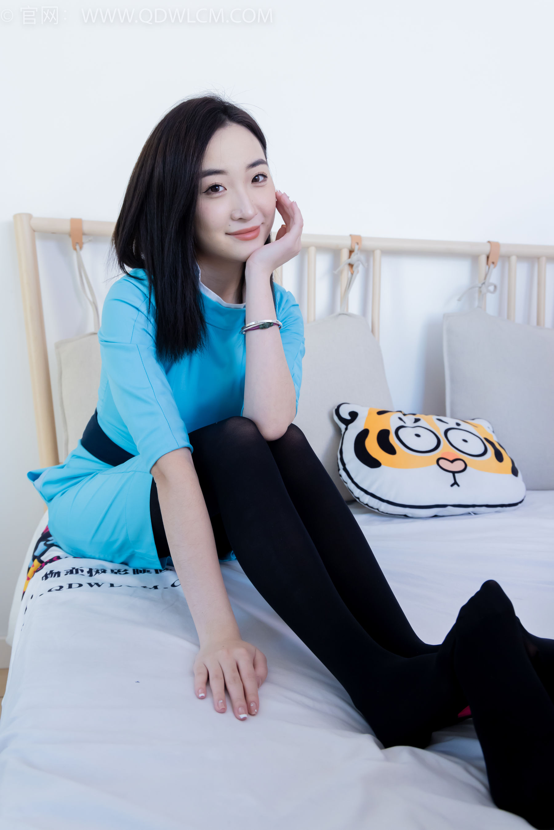 物恋传媒 No.2191 菜菜&岚岚&恬恬 - 圣诞快乐/(150P)