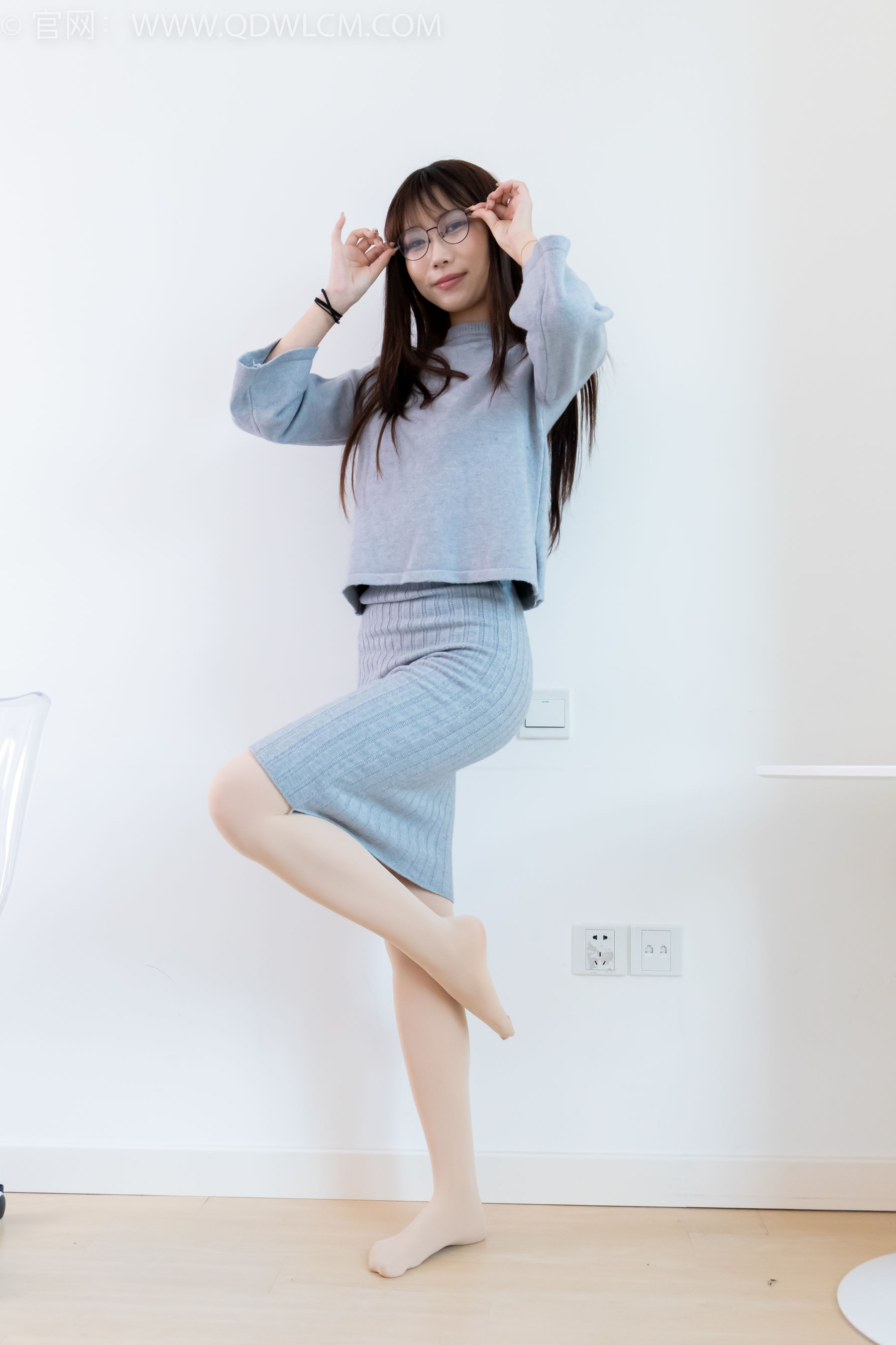 物恋传媒 No.2193 泡泡 - 初冬的风/(180P)