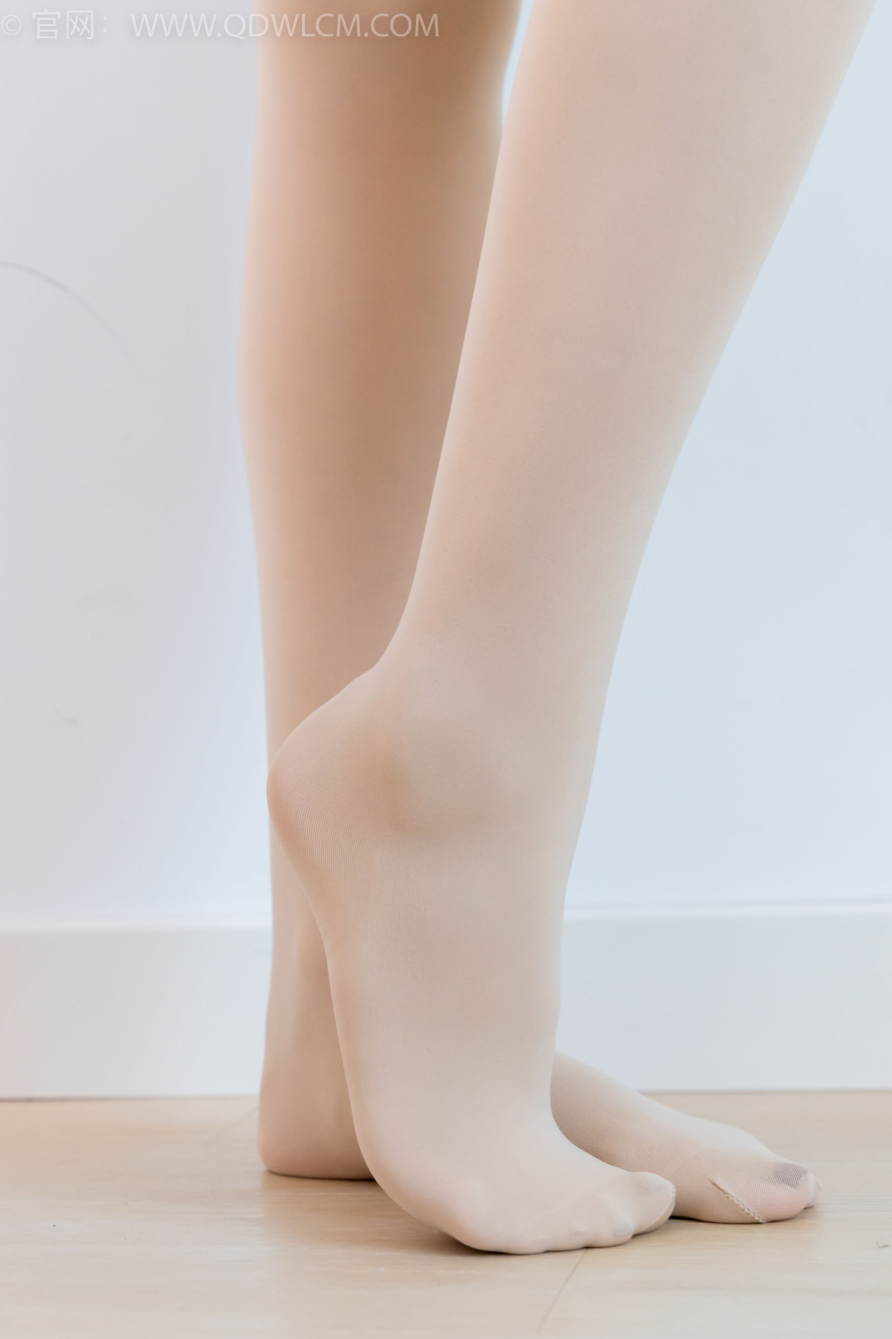 物恋传媒 No.2193 泡泡 - 初冬的风/(180P)