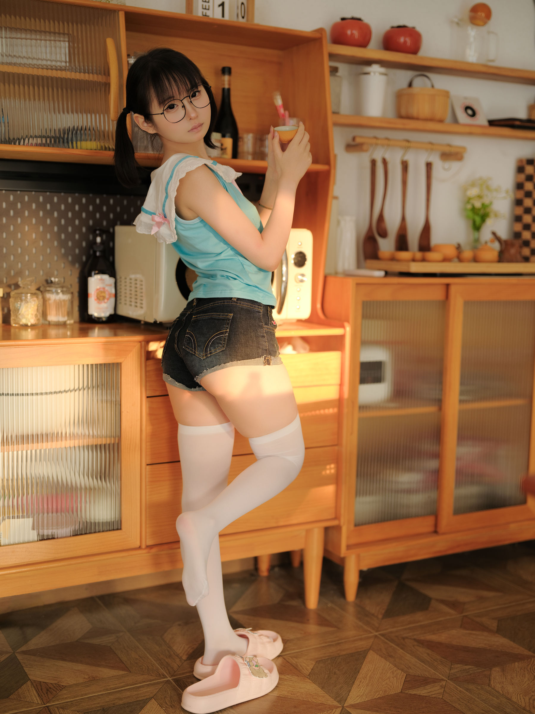 幼水铃衣 - 你的电子女友/(35P)