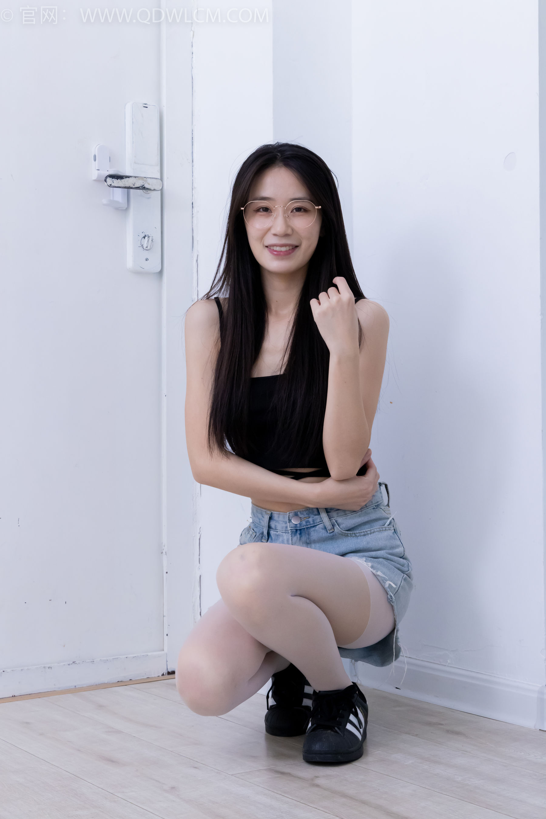 物恋传媒 No.2180 菜菜 - 烂漫花丛/(200P)