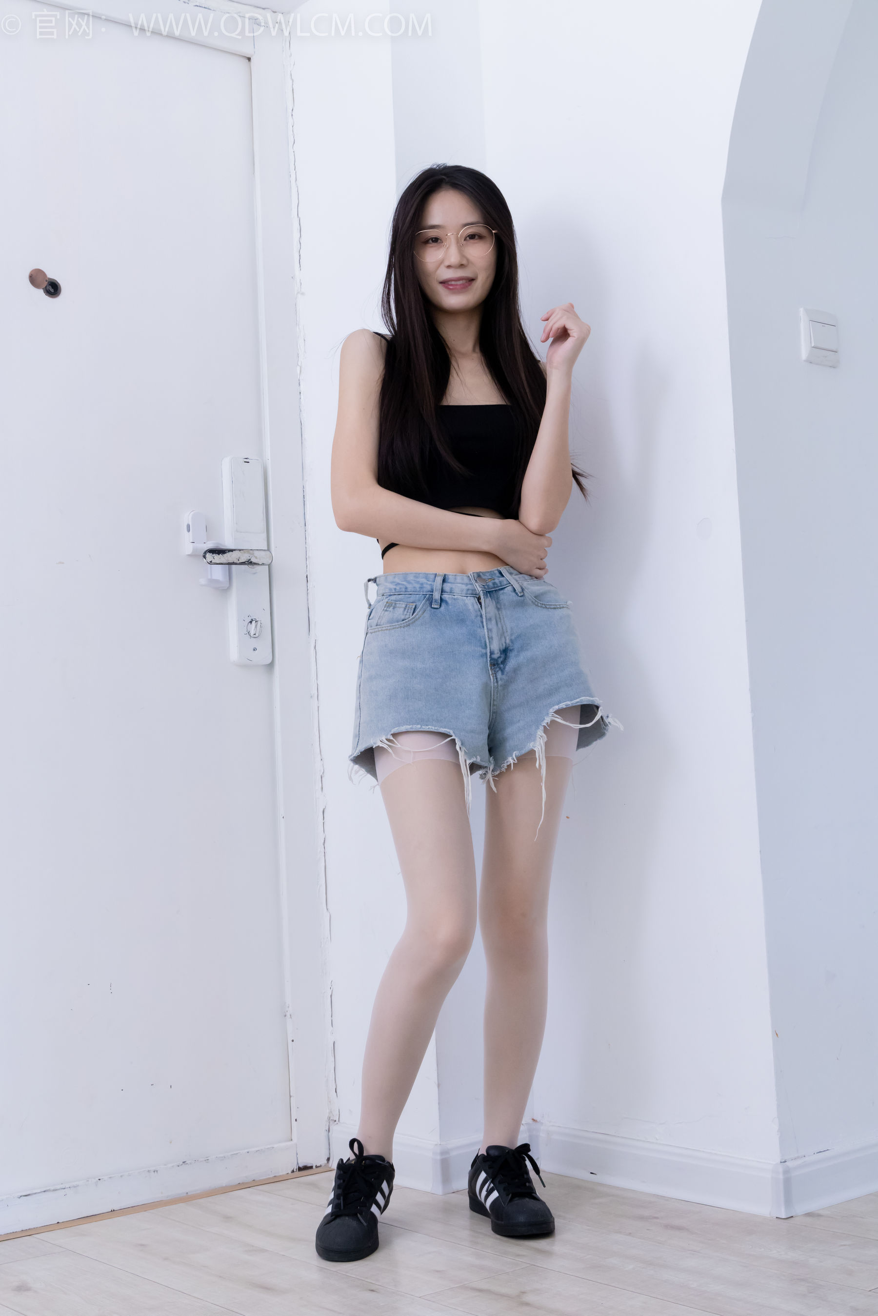 物恋传媒 No.2180 菜菜 - 烂漫花丛/(200P)