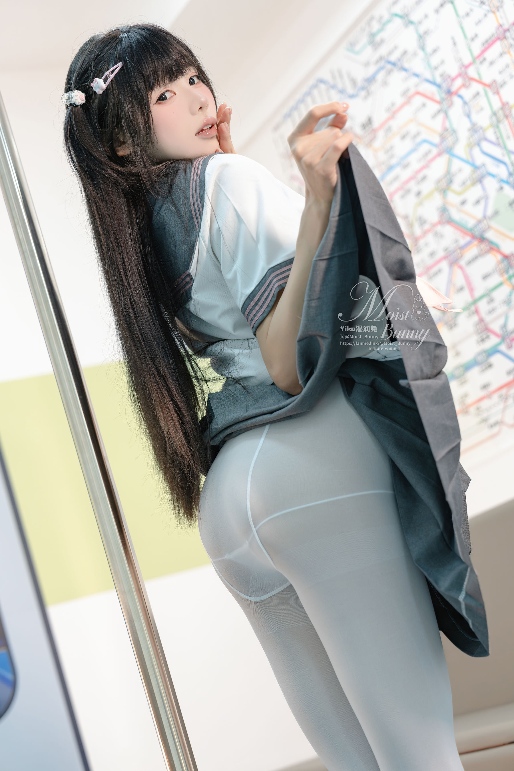 咬一口兔娘 - 地铁萌妹/(88P)