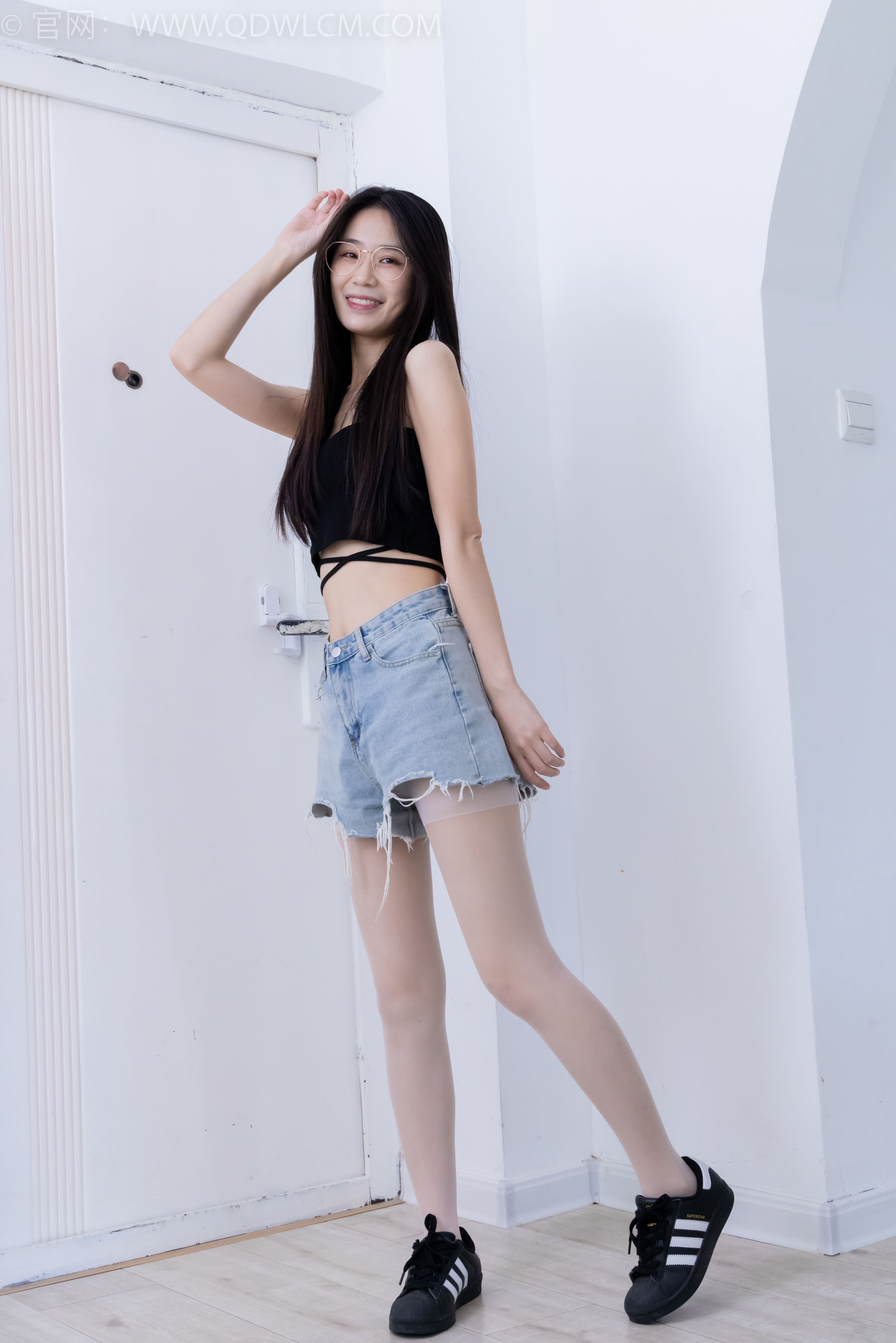 物恋传媒 No.2180 菜菜 - 烂漫花丛/(200P)