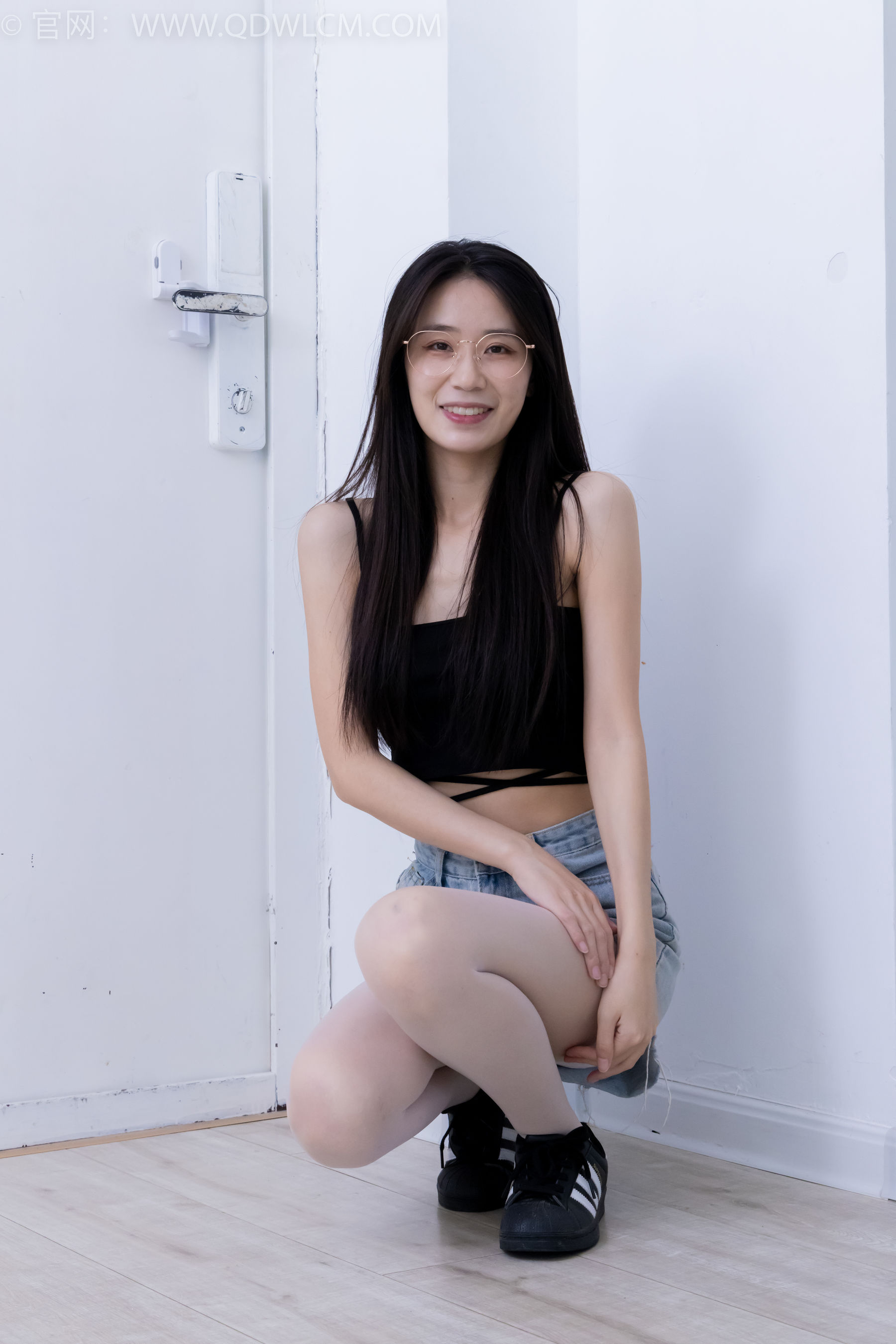 物恋传媒 No.2180 菜菜 - 烂漫花丛/(200P)