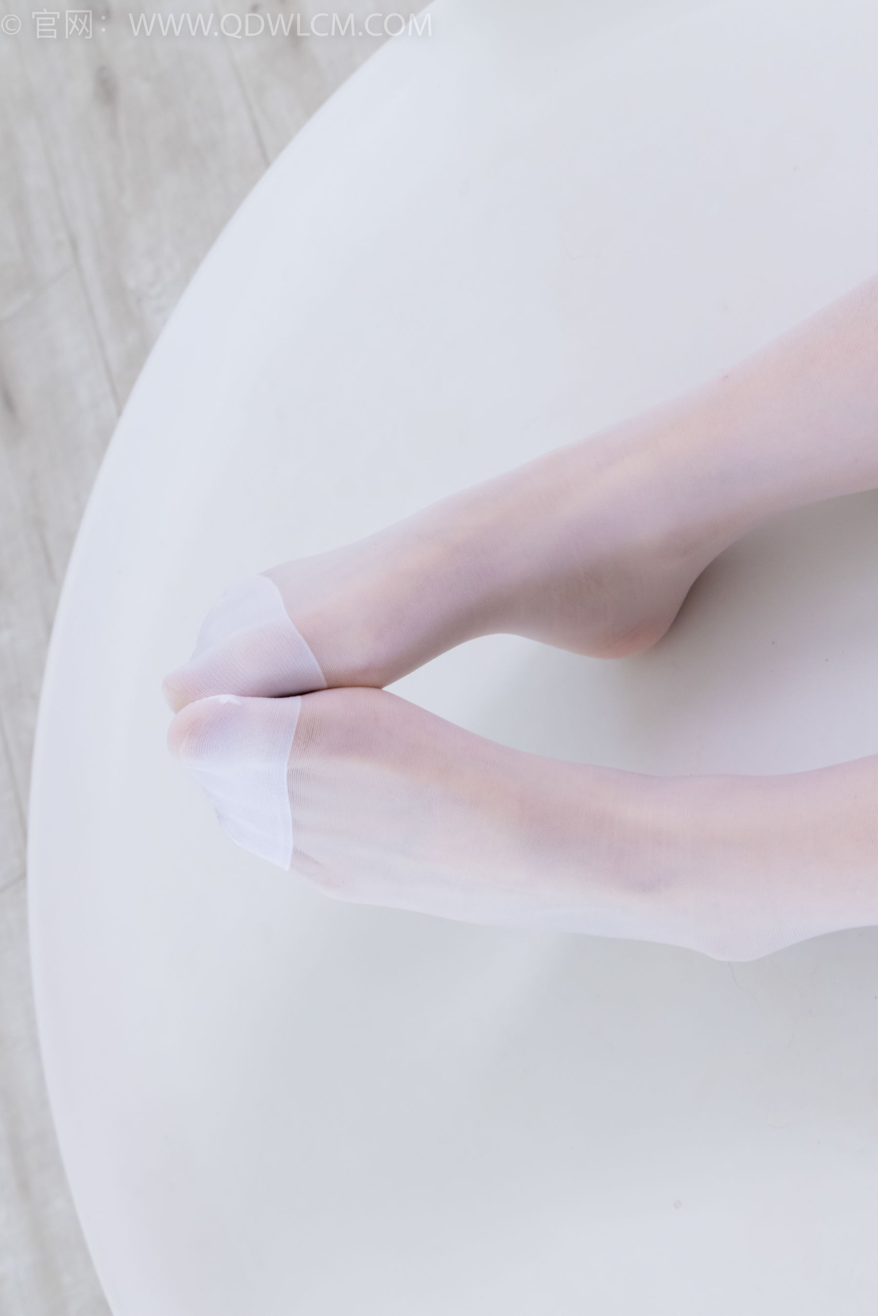 物恋传媒 No.2180 菜菜 - 烂漫花丛/(200P)