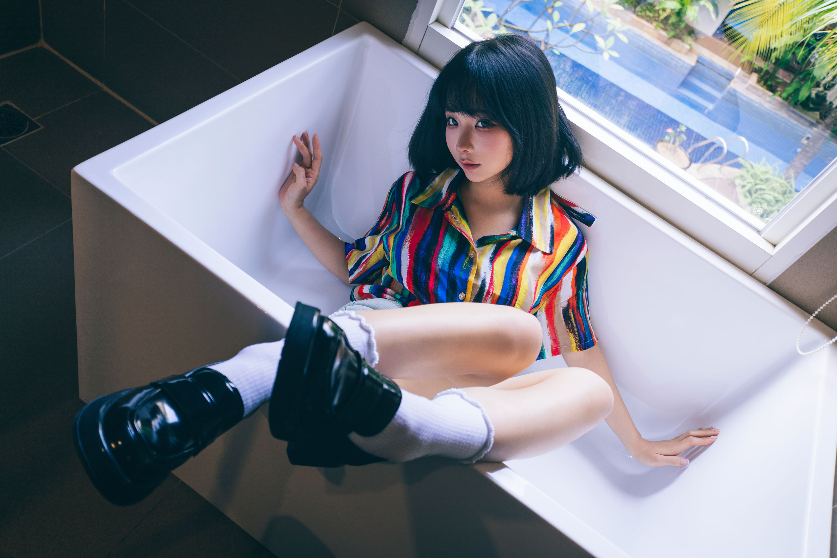 动漫博主蠢沫沫 - 凝视/(57P)