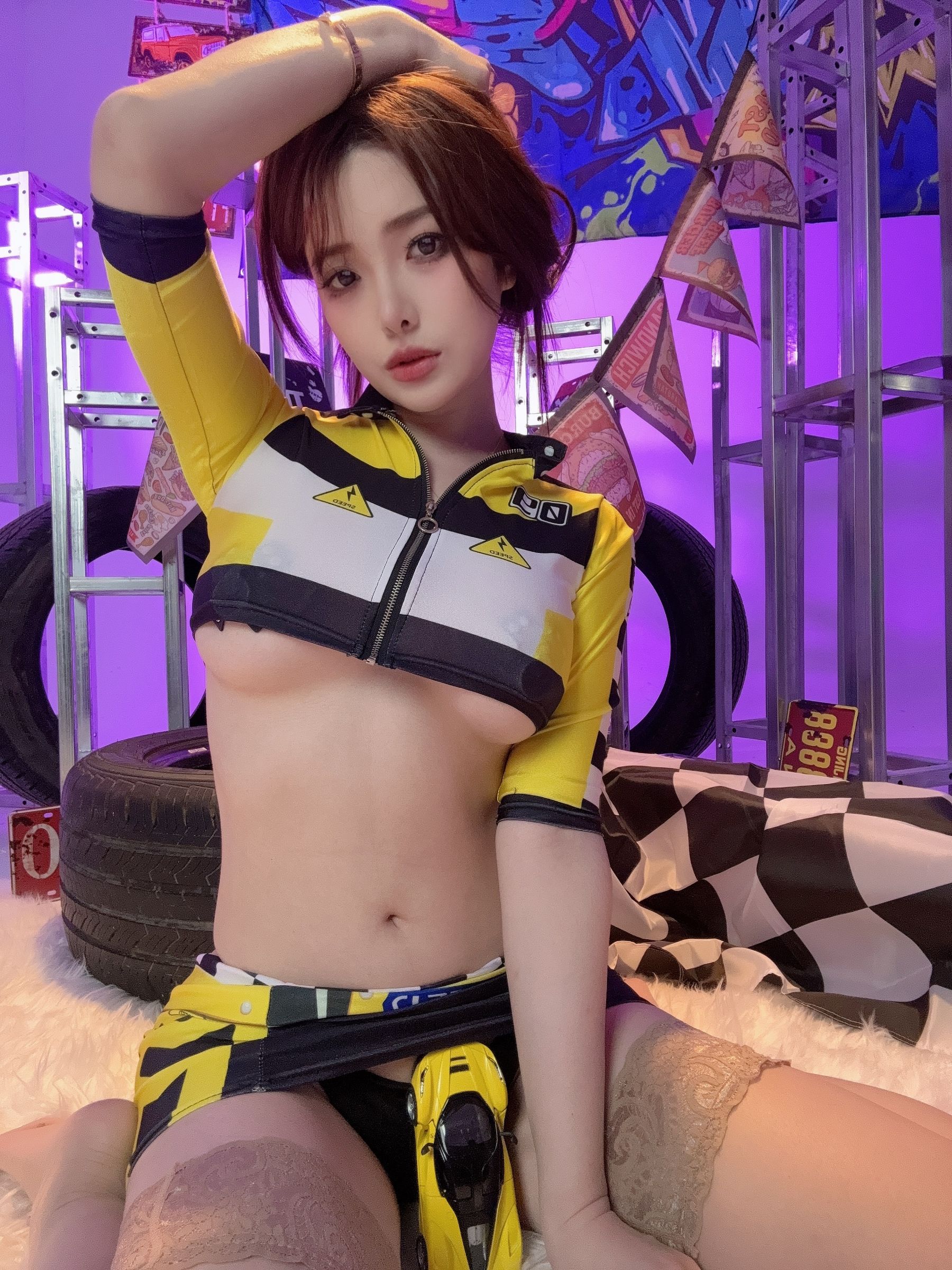 动漫博主雯妹 - 赛车女郎/(183P)