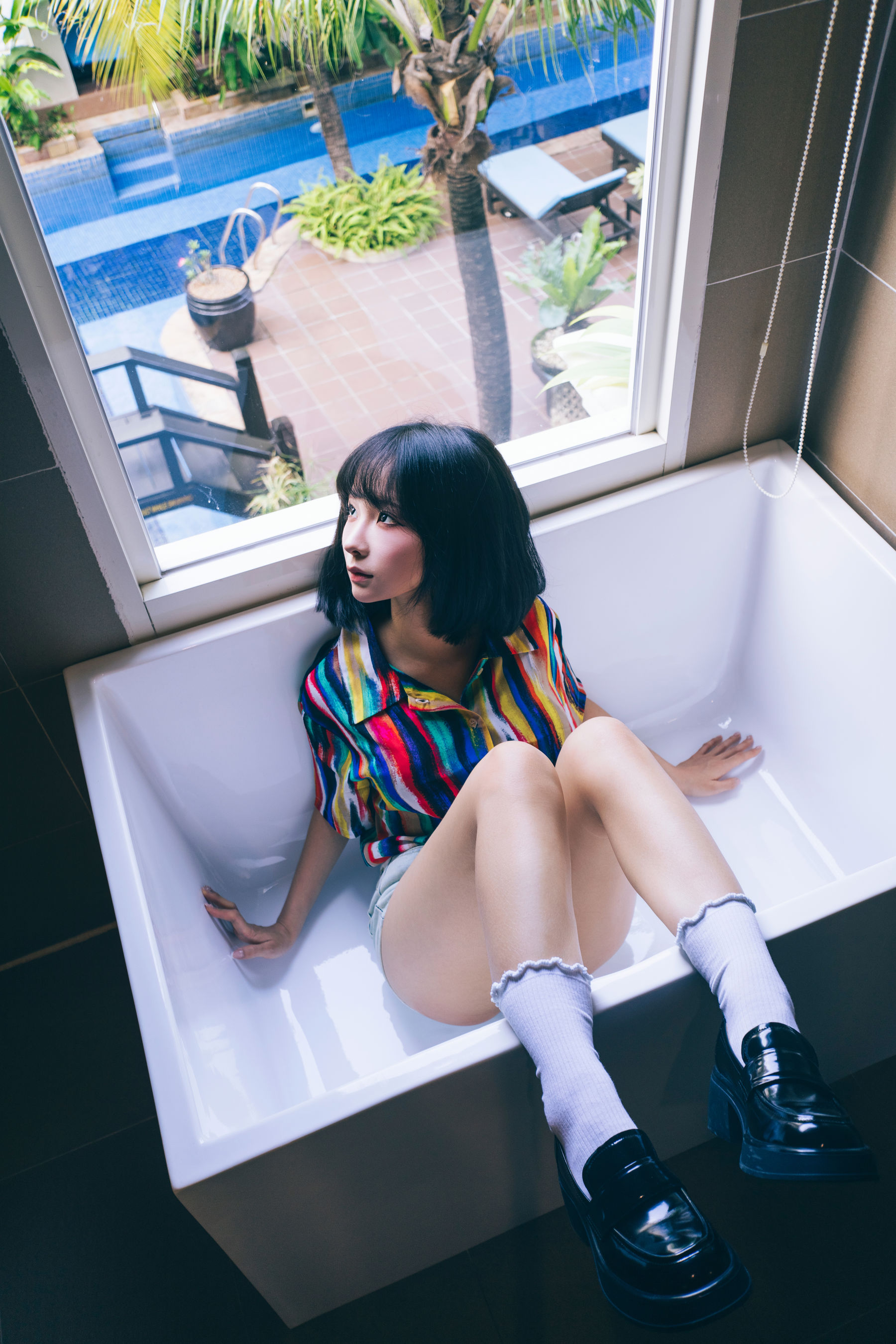 动漫博主蠢沫沫 - 凝视/(57P)