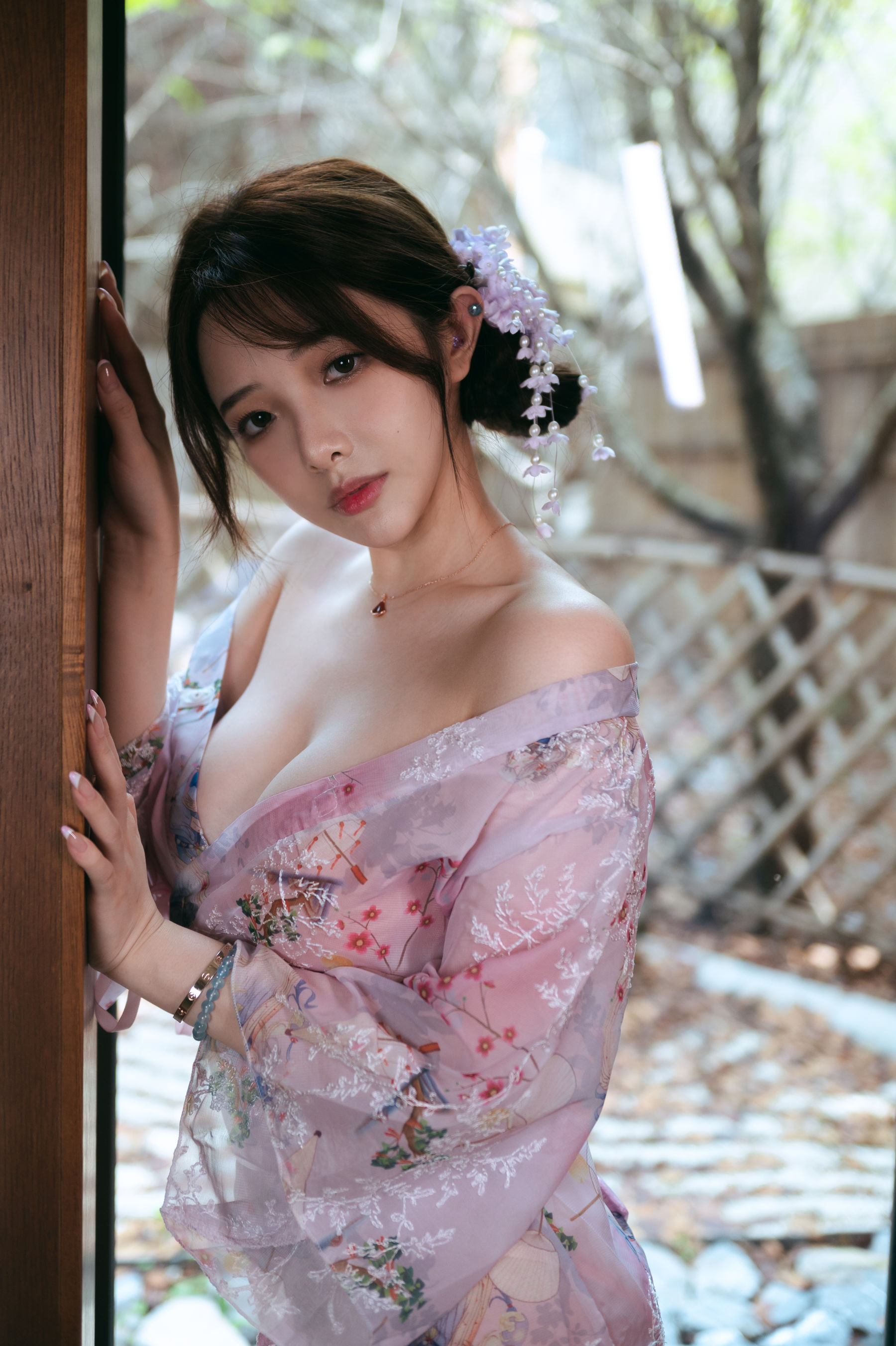 动漫博主雯妹 - 和风庭院/(68P)