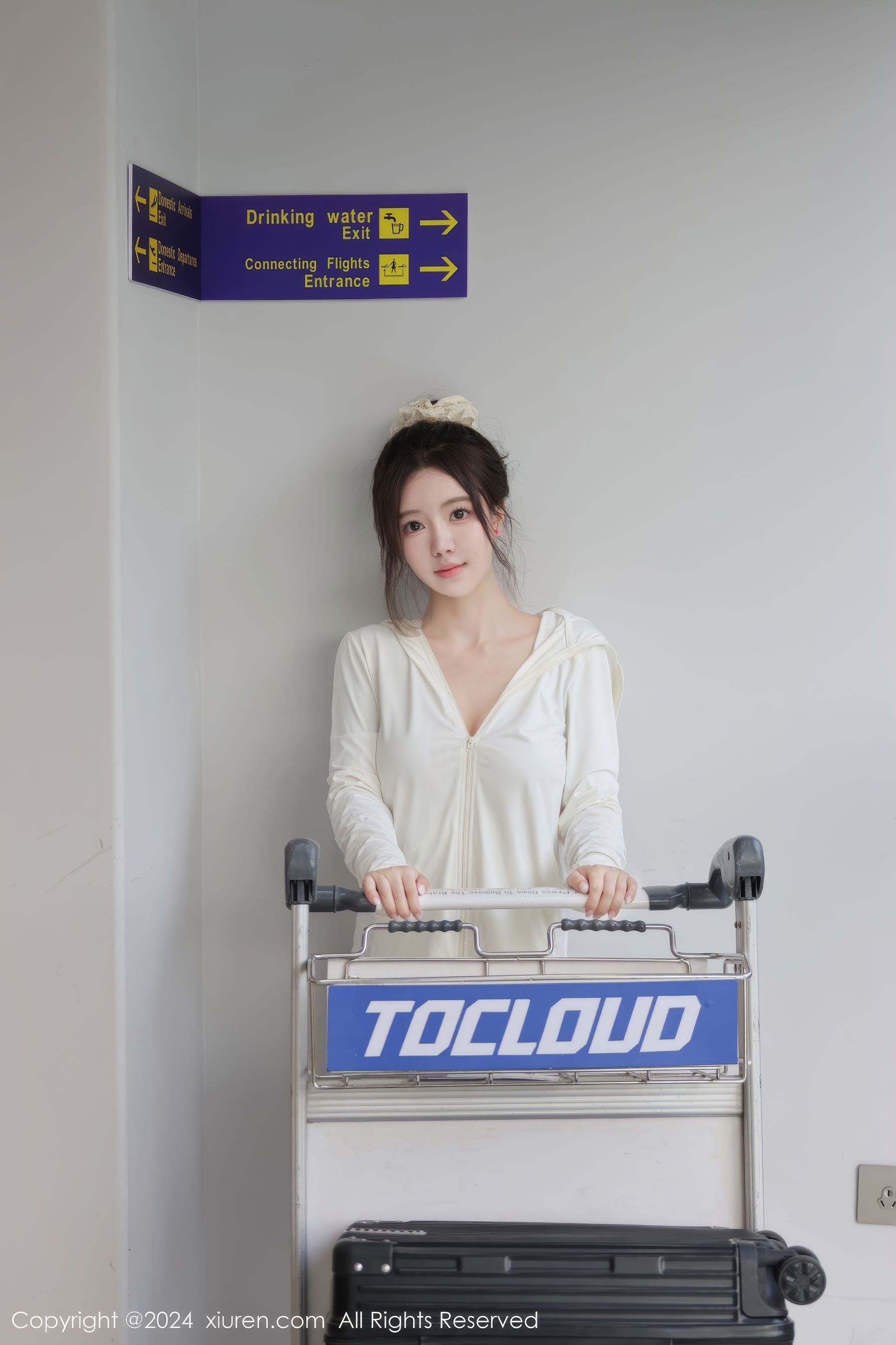 [秀人XiuRen] 2024.12.06 No.9559 小薯条nienie/(57P)