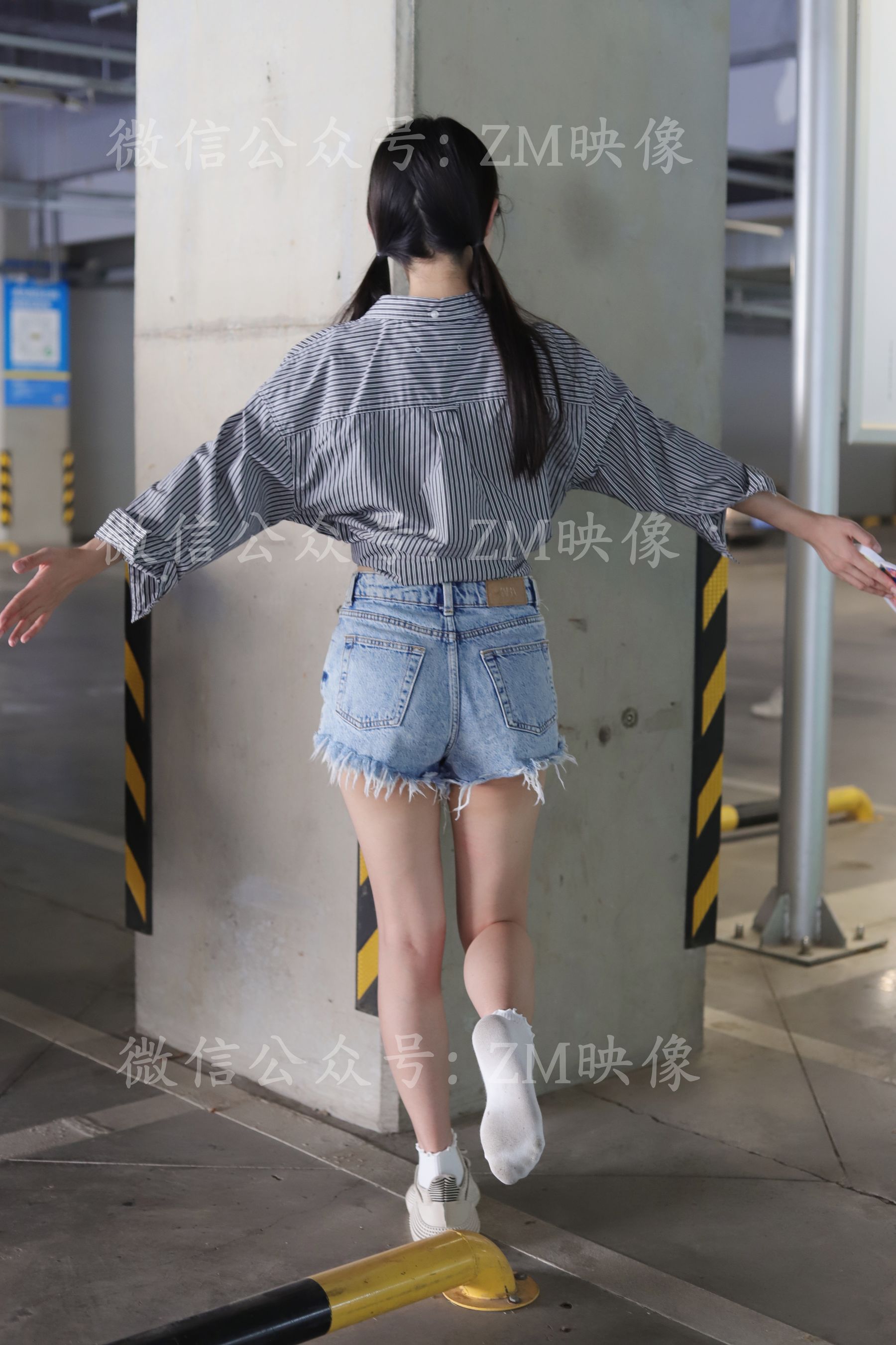 [织梦映像] 爱在深秋-轻罗小扇扑流萤/(305P)