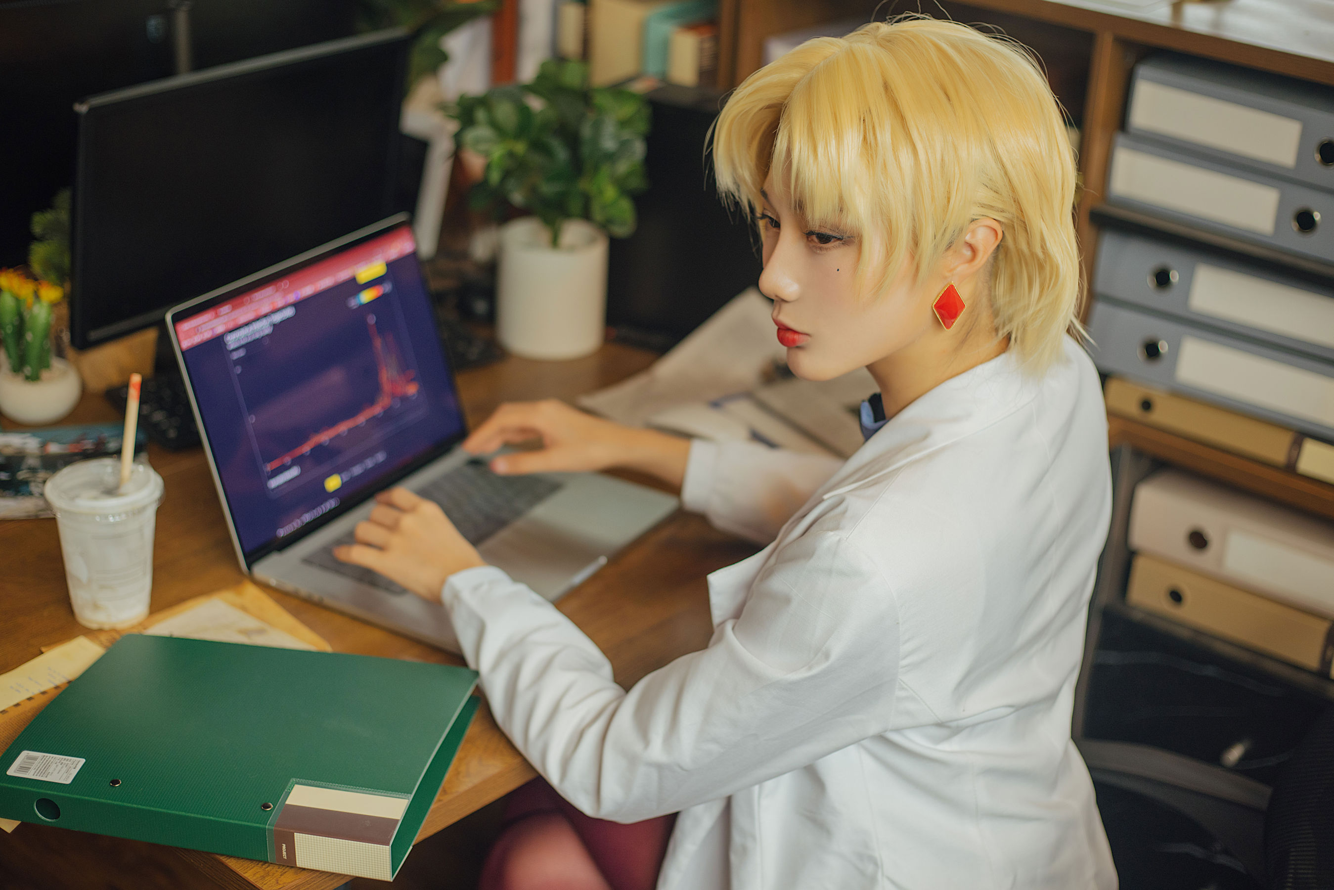 动漫博主如月灰 - 赤木律子/(32P)