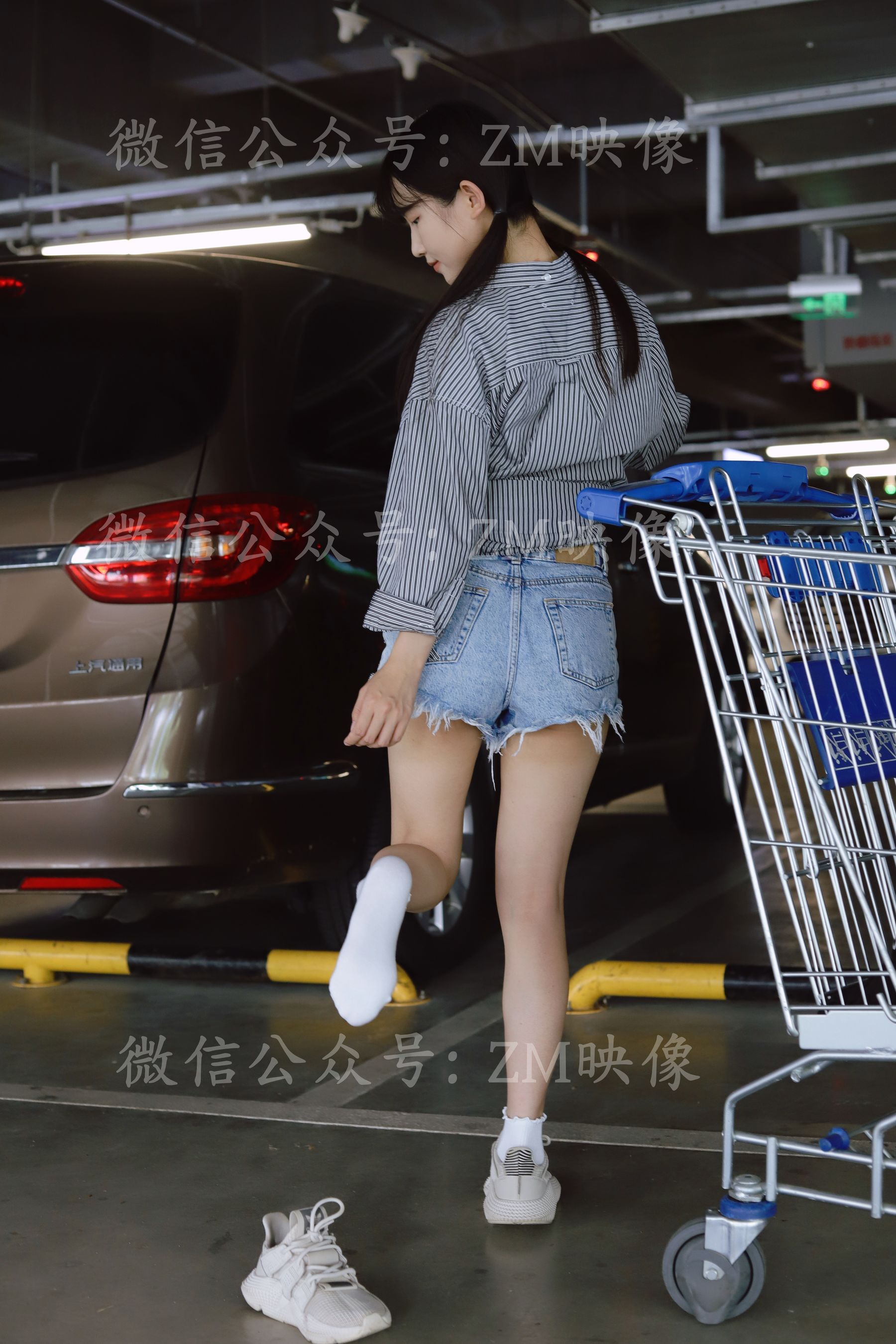 [织梦映像] 爱在深秋-轻罗小扇扑流萤/(305P)