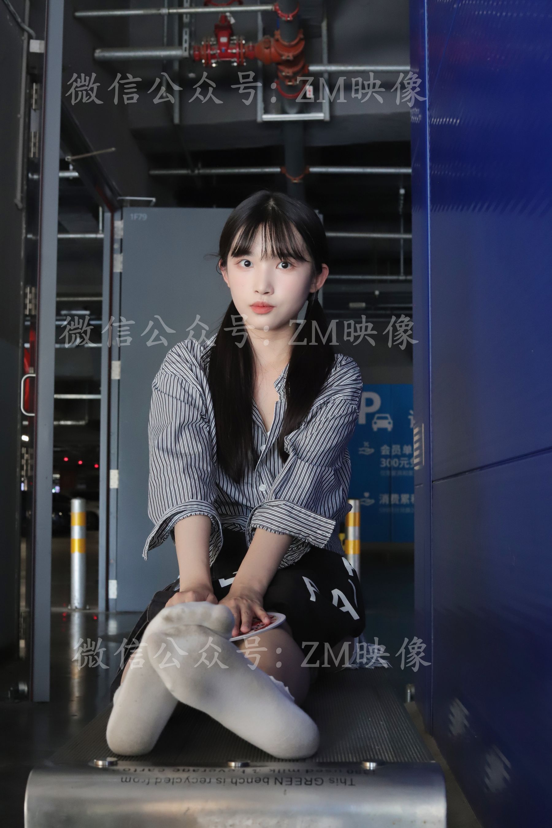 [织梦映像] 爱在深秋-轻罗小扇扑流萤/(305P)